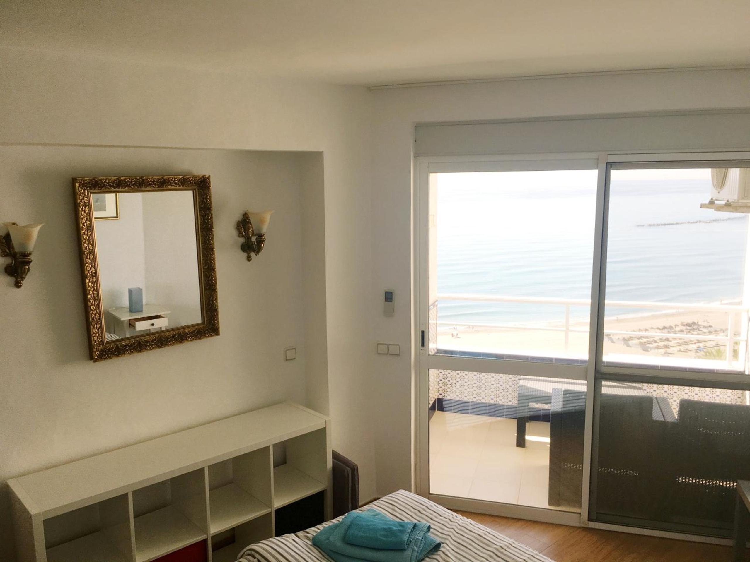 Deluxe penthouse with sea views near Puerto Marina
