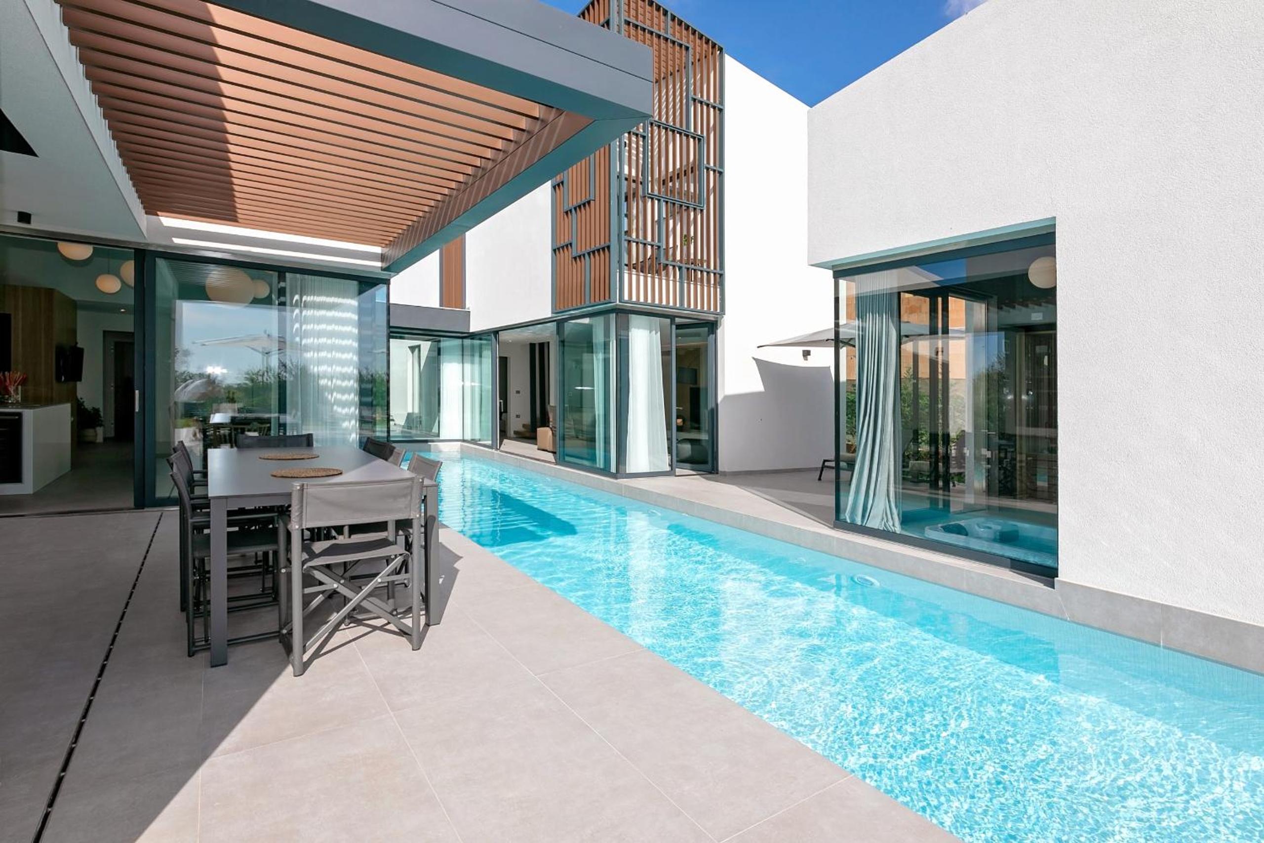 Modern villa Ruzic with pool near Porec
