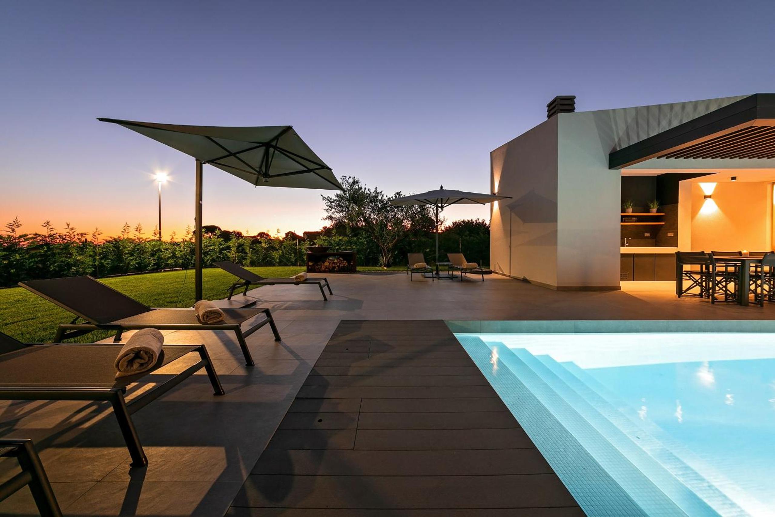 Modern villa Ruzic with pool near Porec