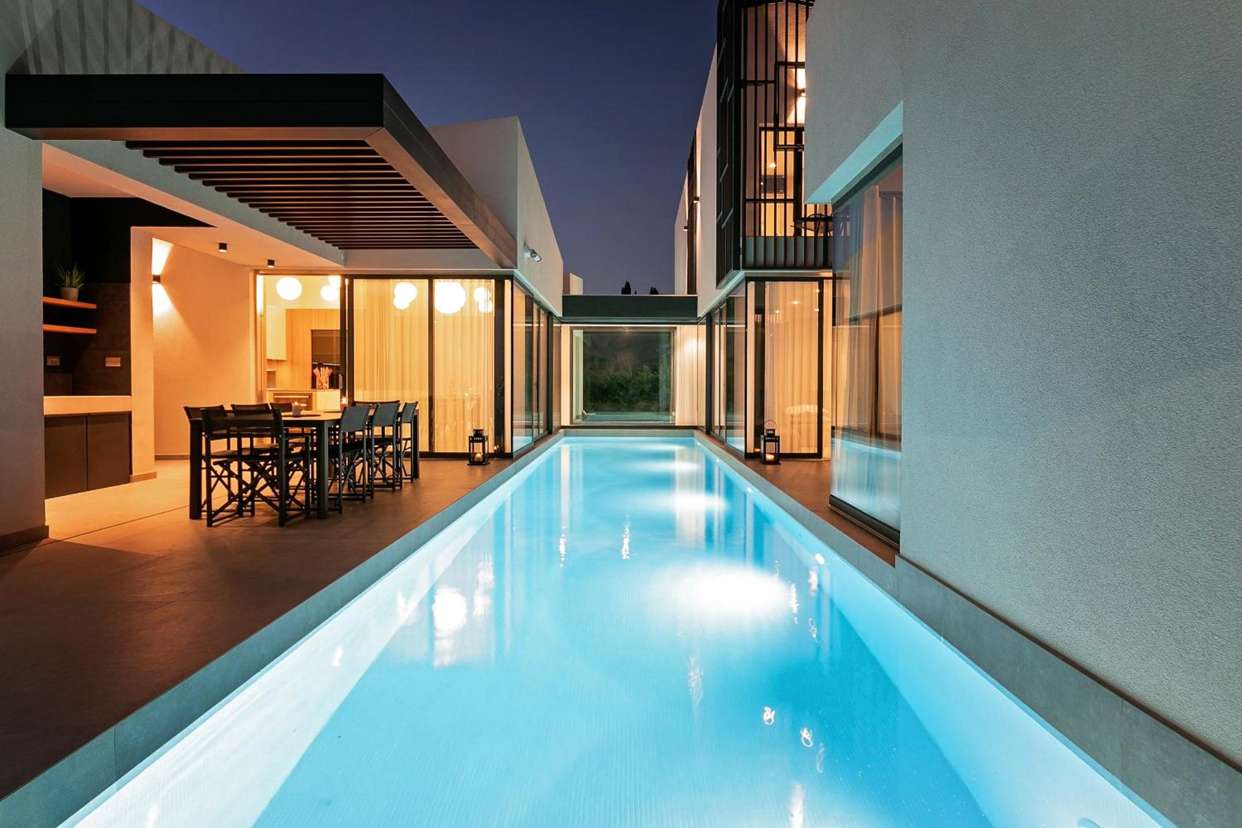 Modern villa Ruzic with pool near Porec
