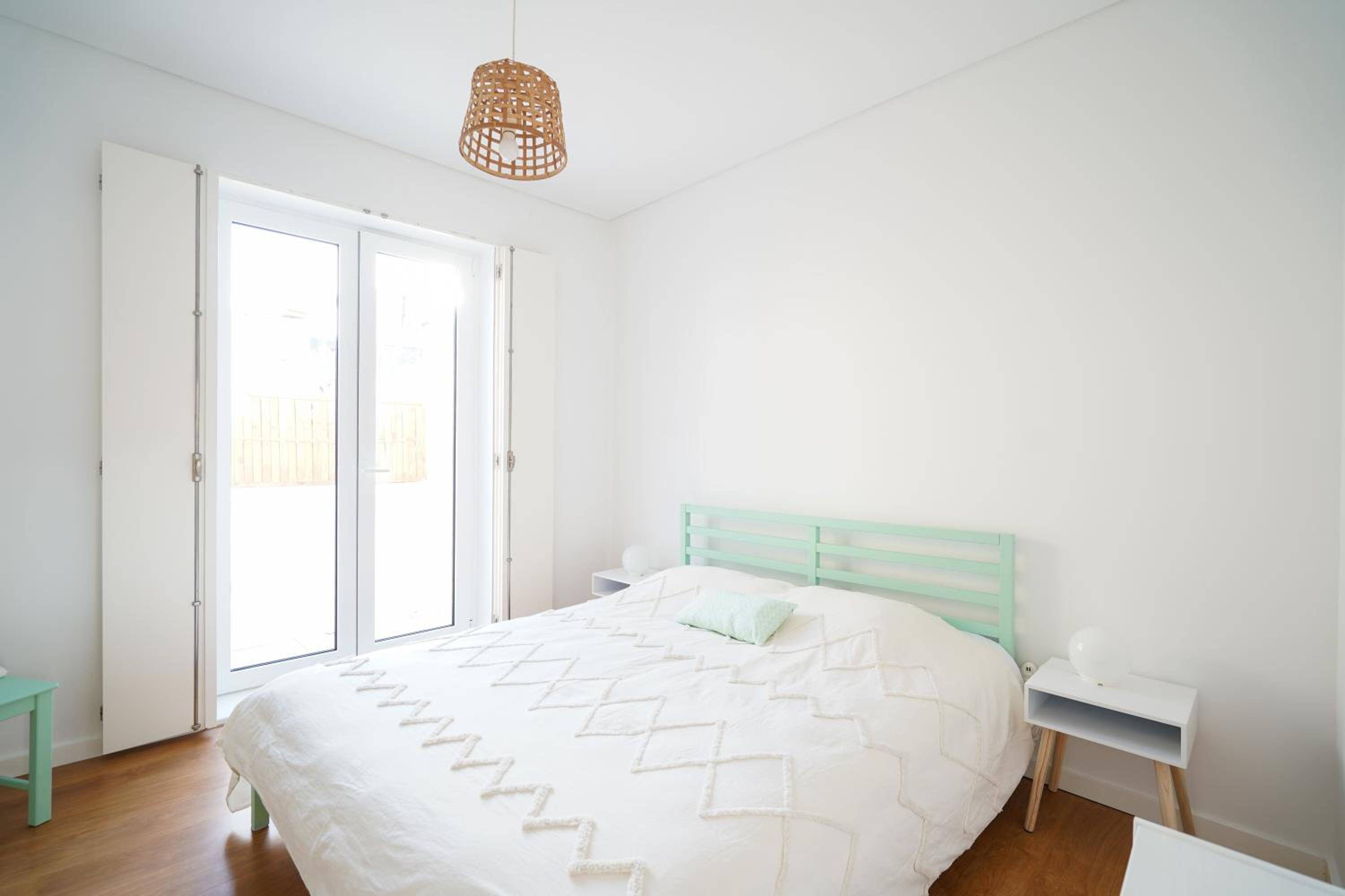 Upstairs Apartment in Mint house - Beach nearby, Balcony and Electric standing desk for remote work view 2