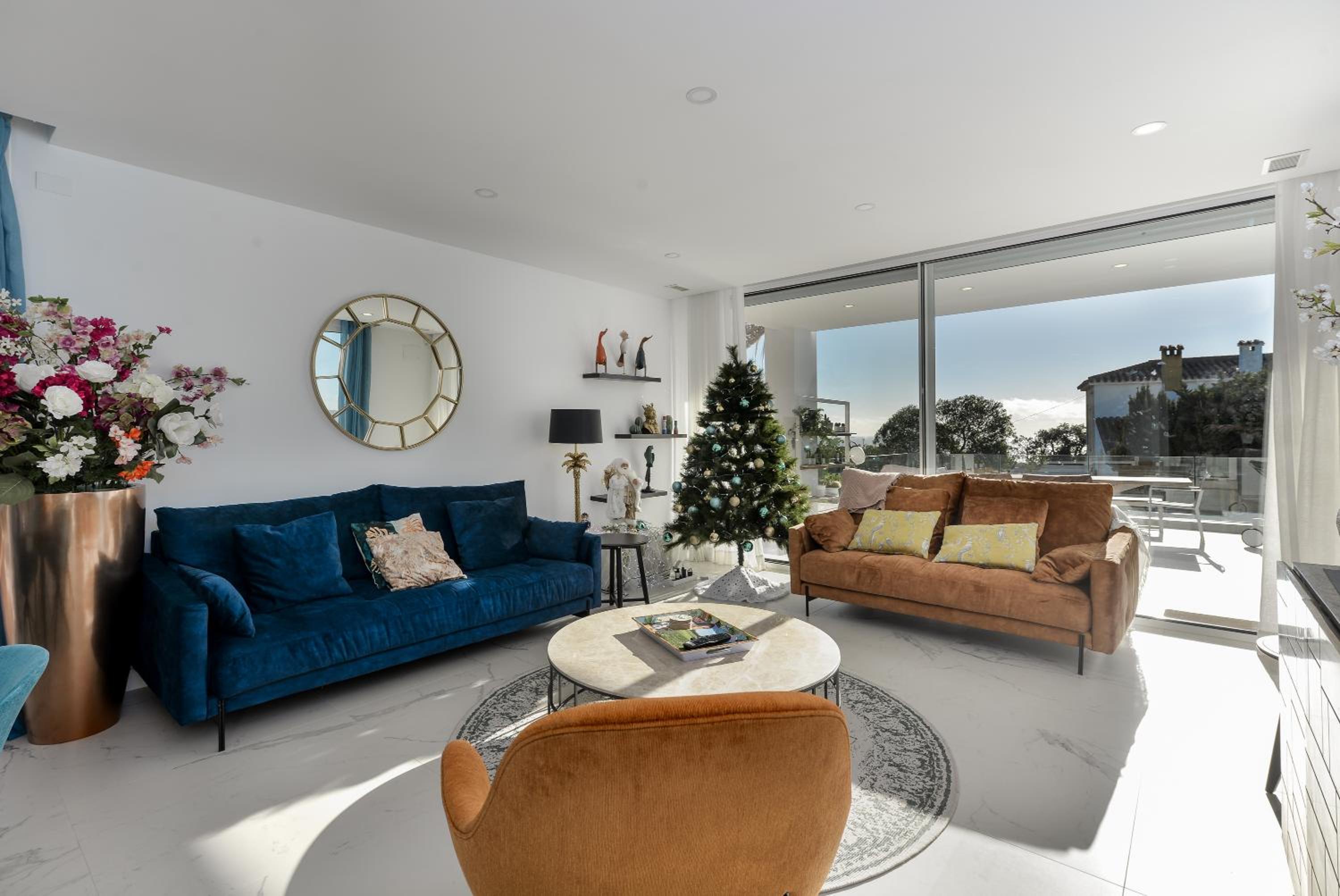 luxurious villa MOGA overlooking the sea and Gibraltar