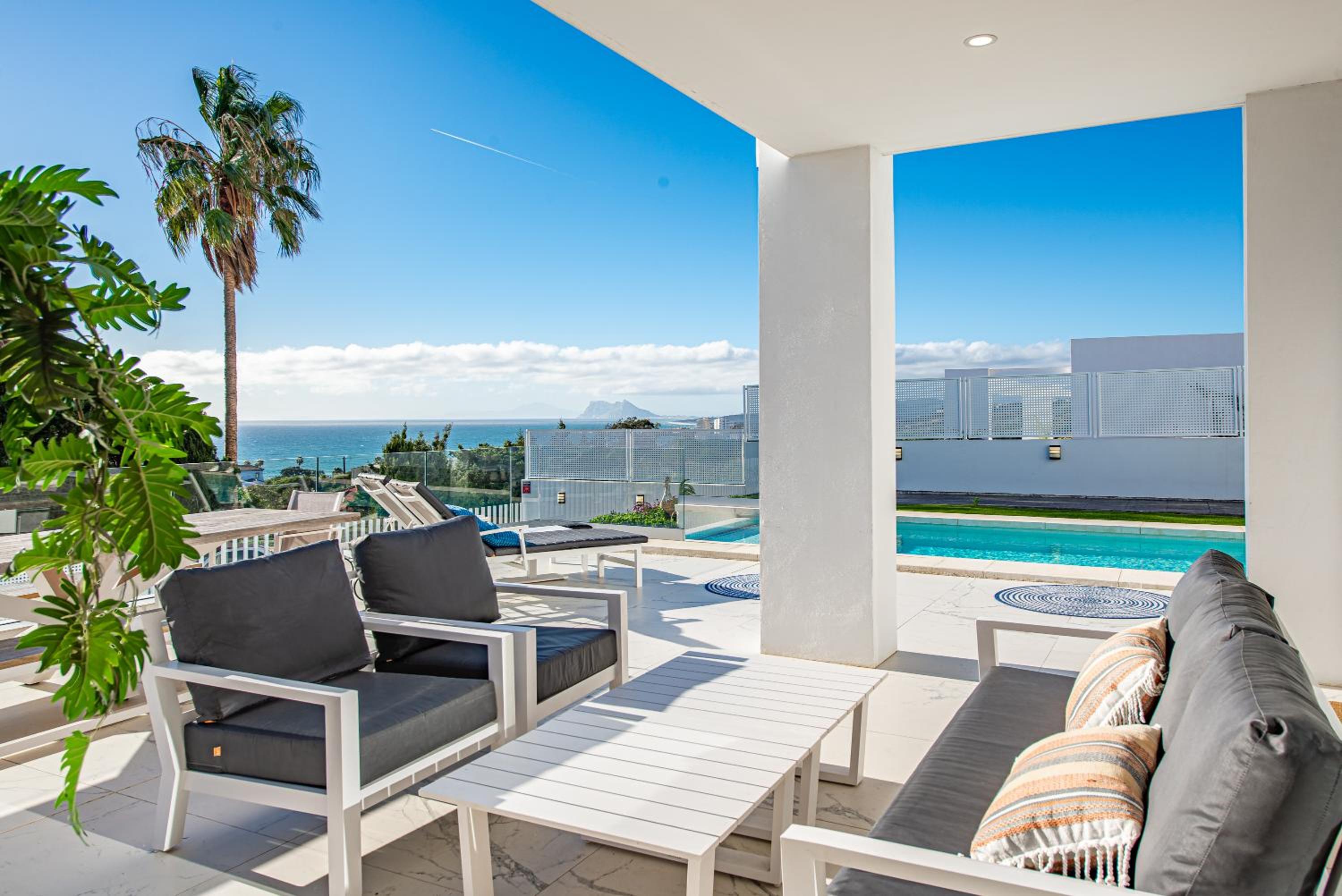 luxurious villa MOGA overlooking the sea and Gibraltar