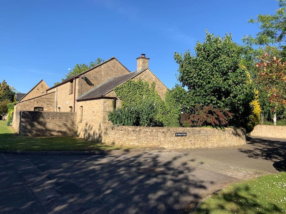 Spacious Cotswolds Barn - 4 Bedrooms, Perfect for Families view 4