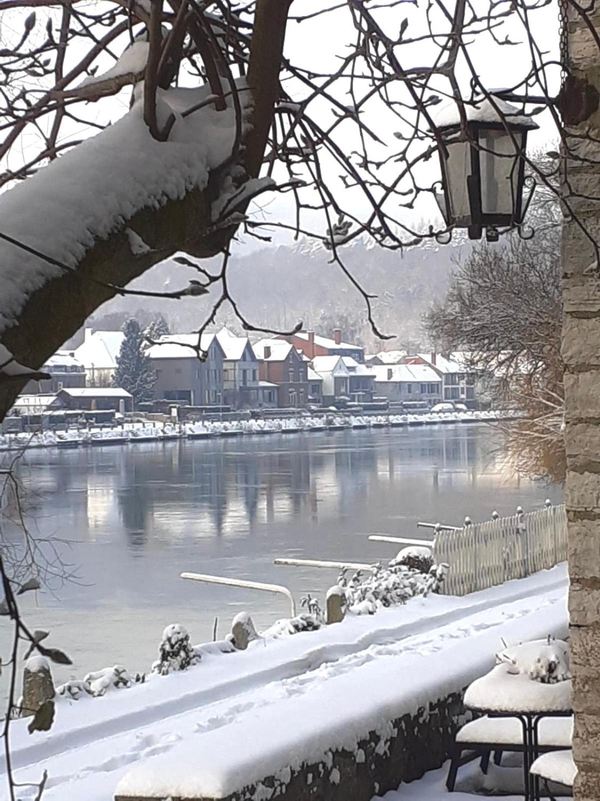 Pieds dans l'eau Private Wellness Bordure de Meuse