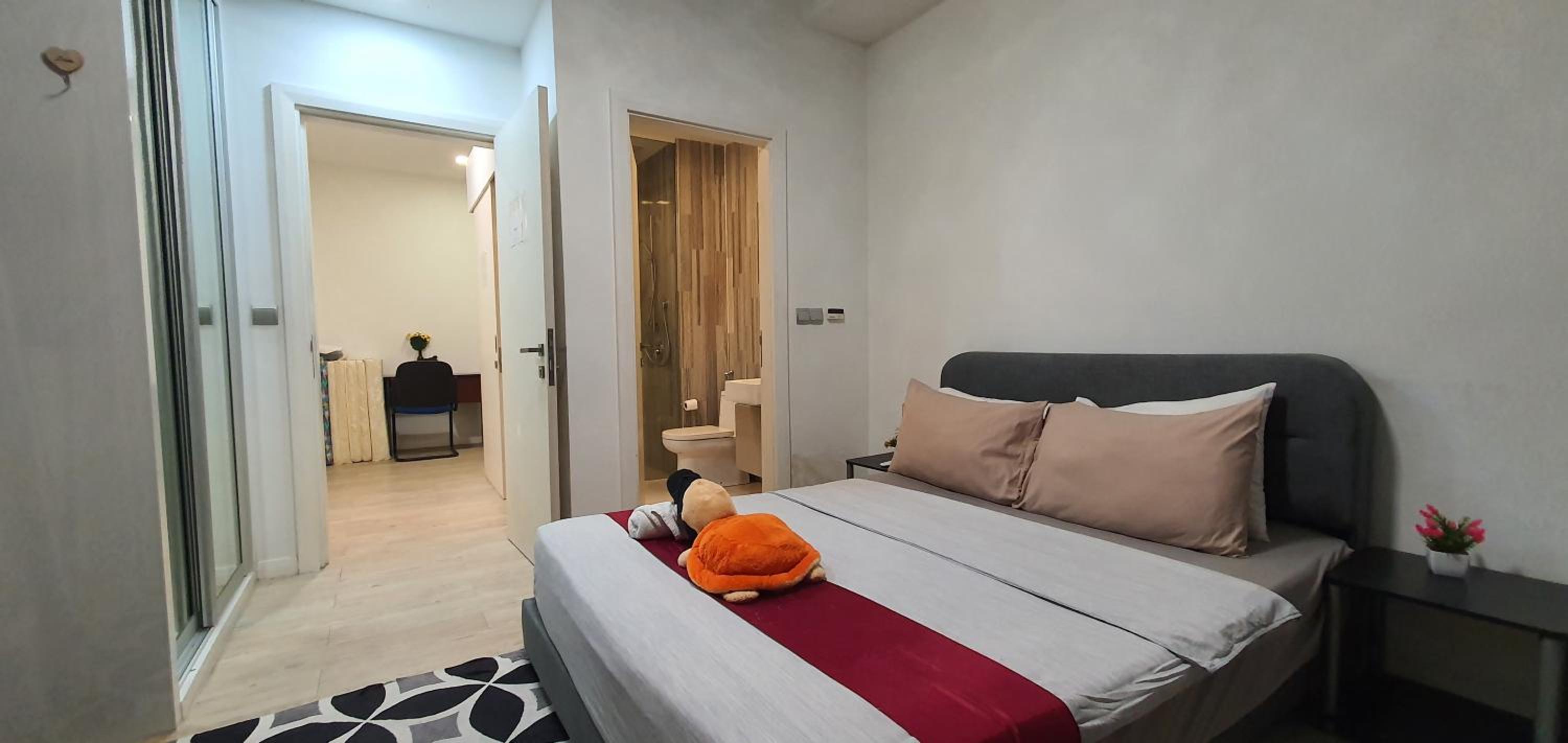 MCity Ampang (Room in shared apartment)