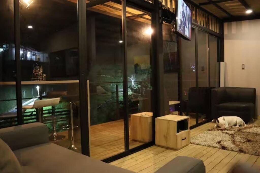 Magma Home Cabaña Loft - Guatape Piscina-Jacuzzi