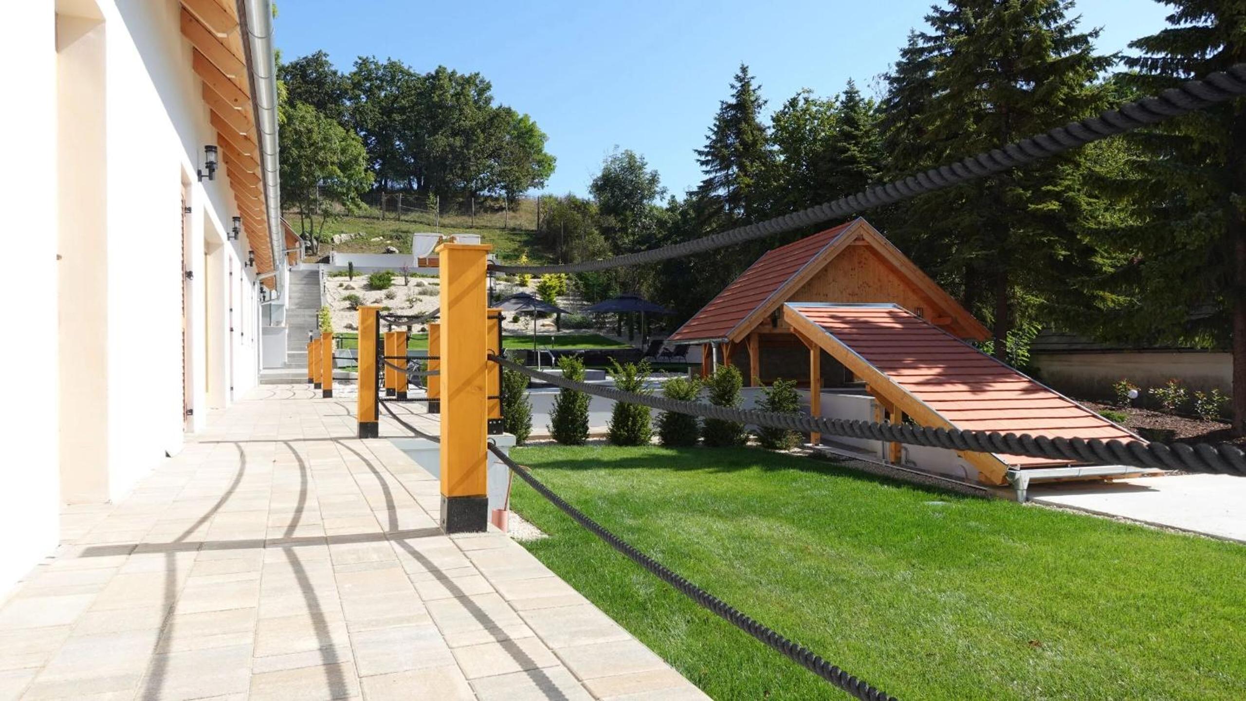 Vértes Gyöngye Vendégház Vérteskozma view 5