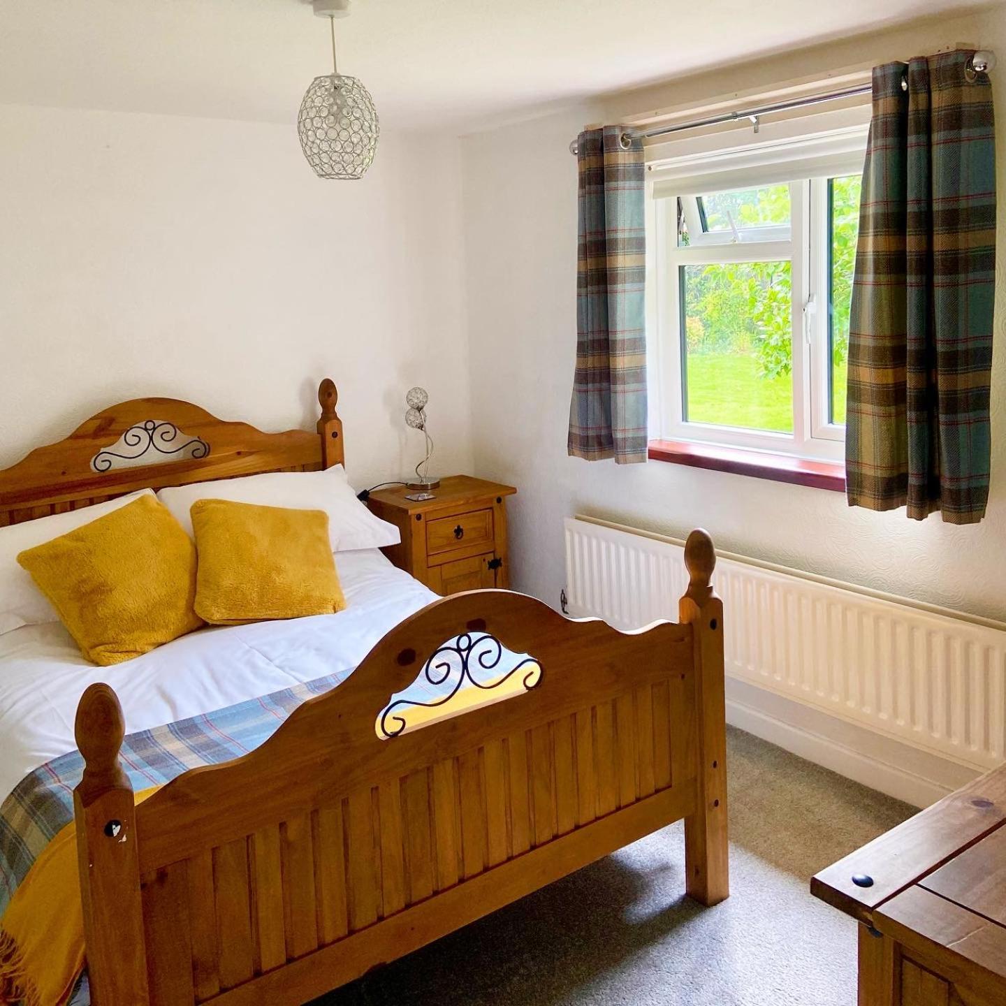 The Cottage On the Common view 2