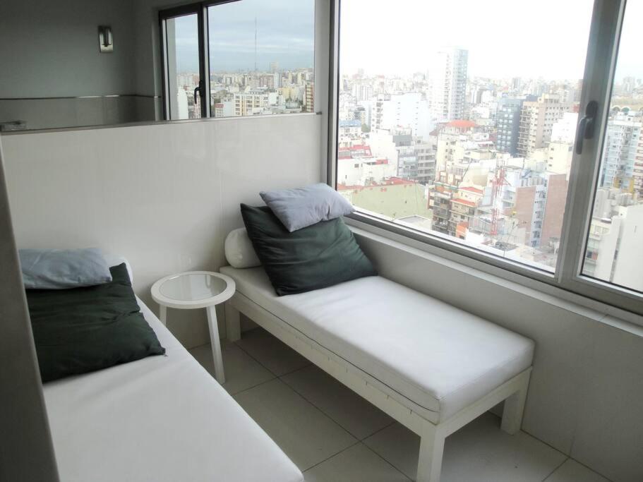 Palermo High Floor Apt. -City & River View-