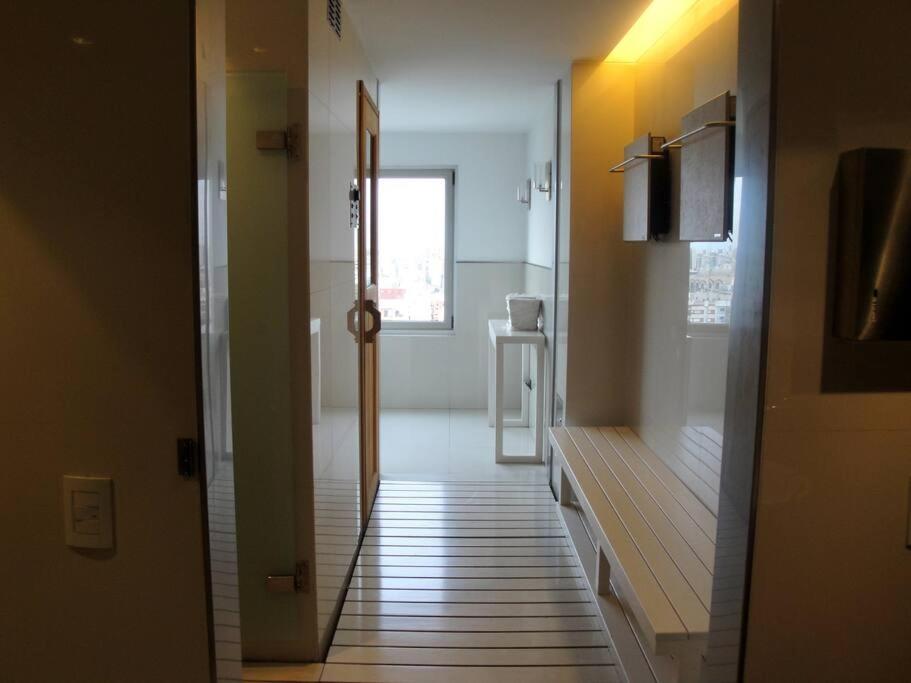Palermo High Floor Apt. -City & River View-
