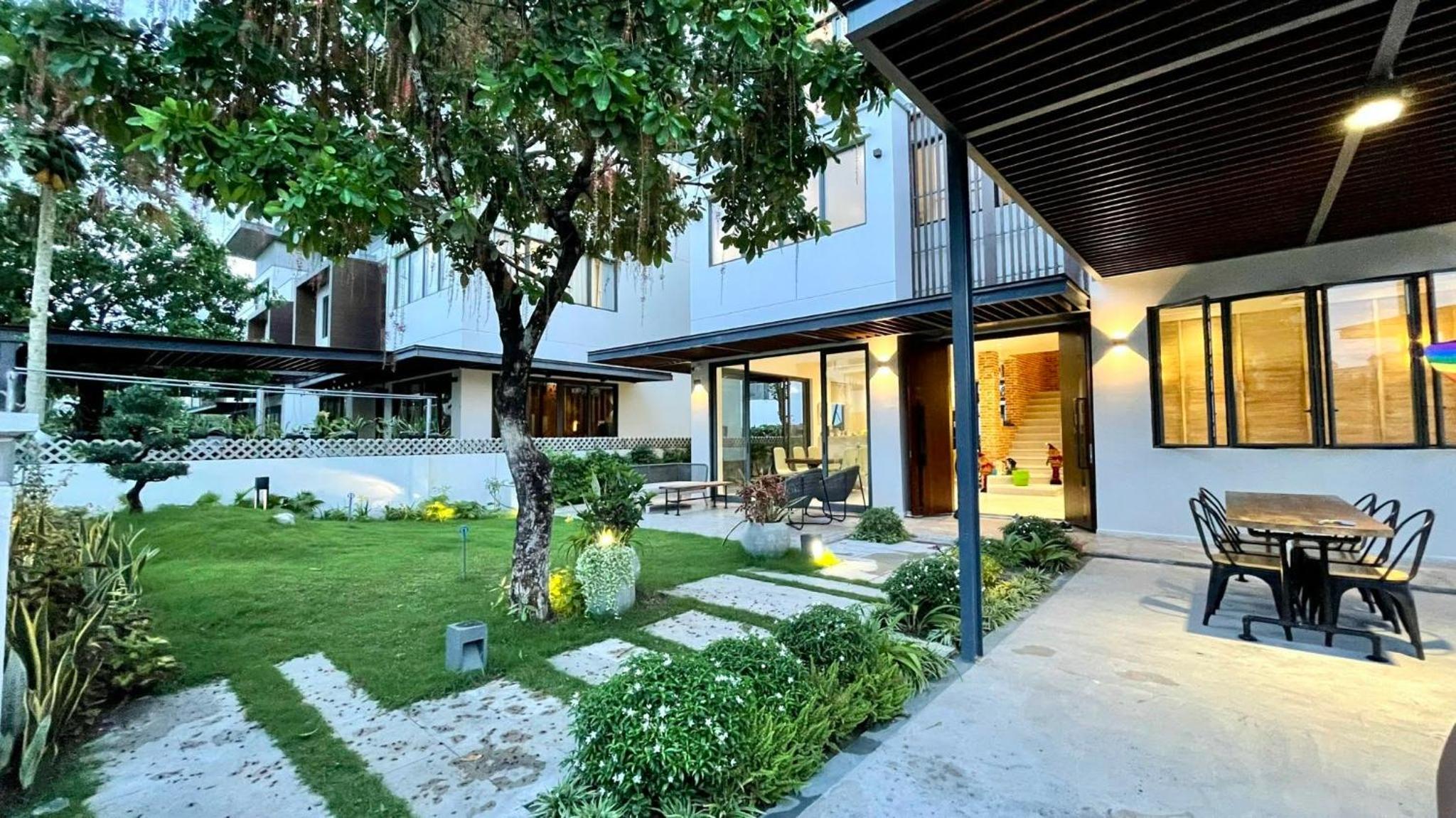 Villa de Lumiere - đô thị thượng lưu Swanbay, Đại Phước 330m2 với 6 phòng ngủ tiện nghi