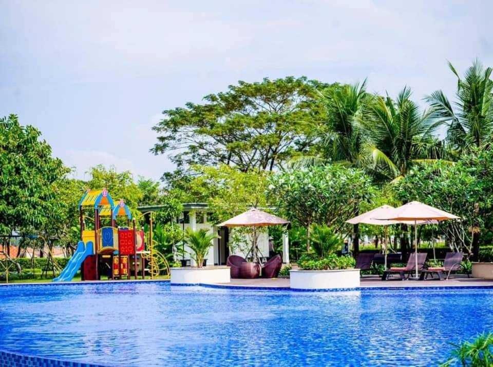 Villa de Lumiere - đô thị thượng lưu Swanbay, Đại Phước 330m2 với 6 phòng ngủ tiện nghi