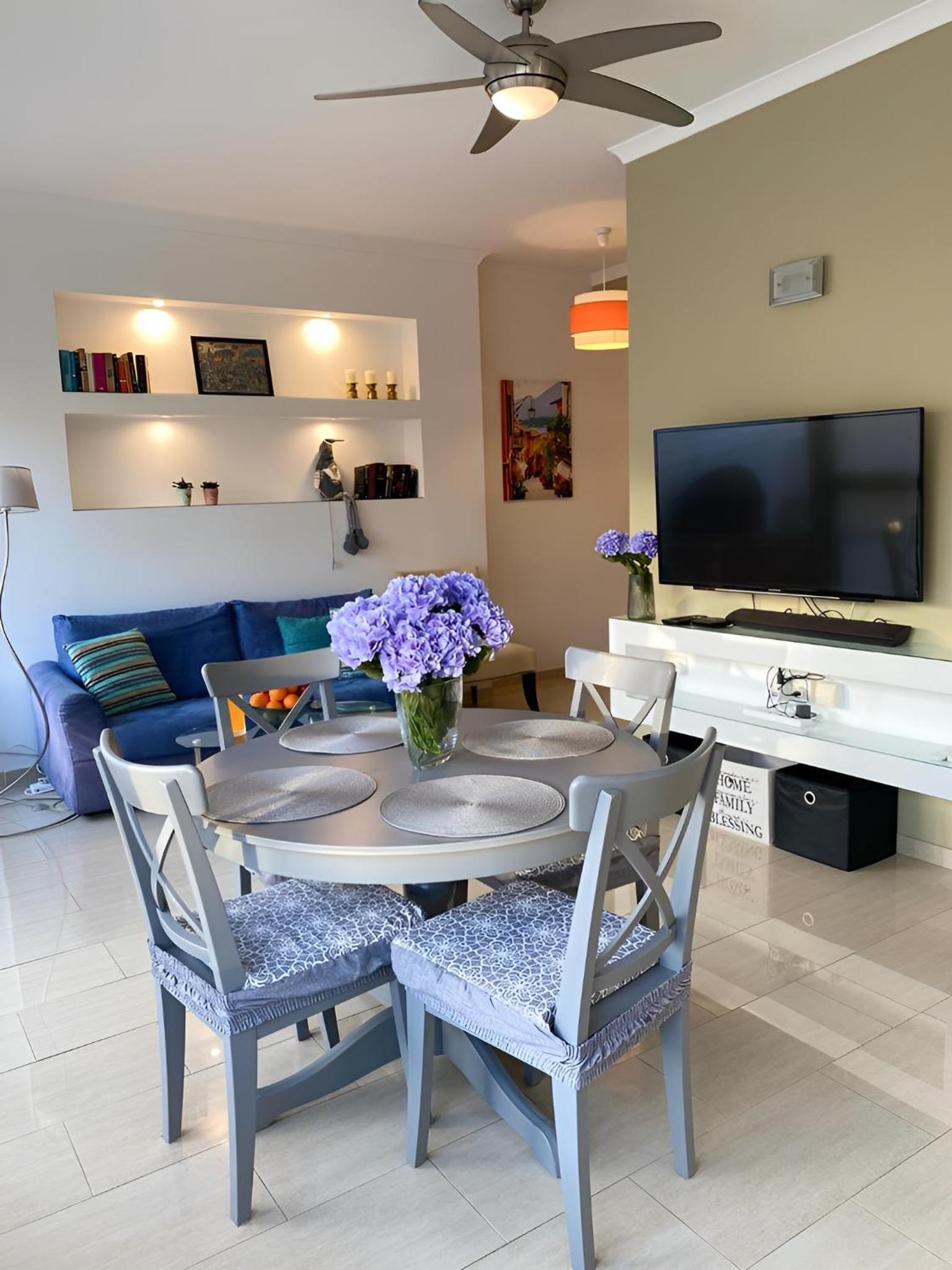 Sliema Cosy Penthouse with BBQ view 2