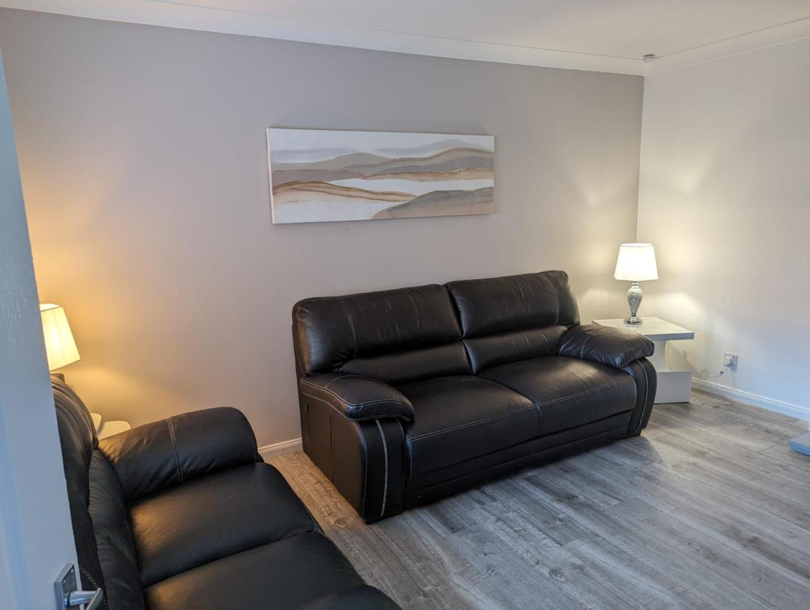Lovely 2 Bedroom Terrace House view 4