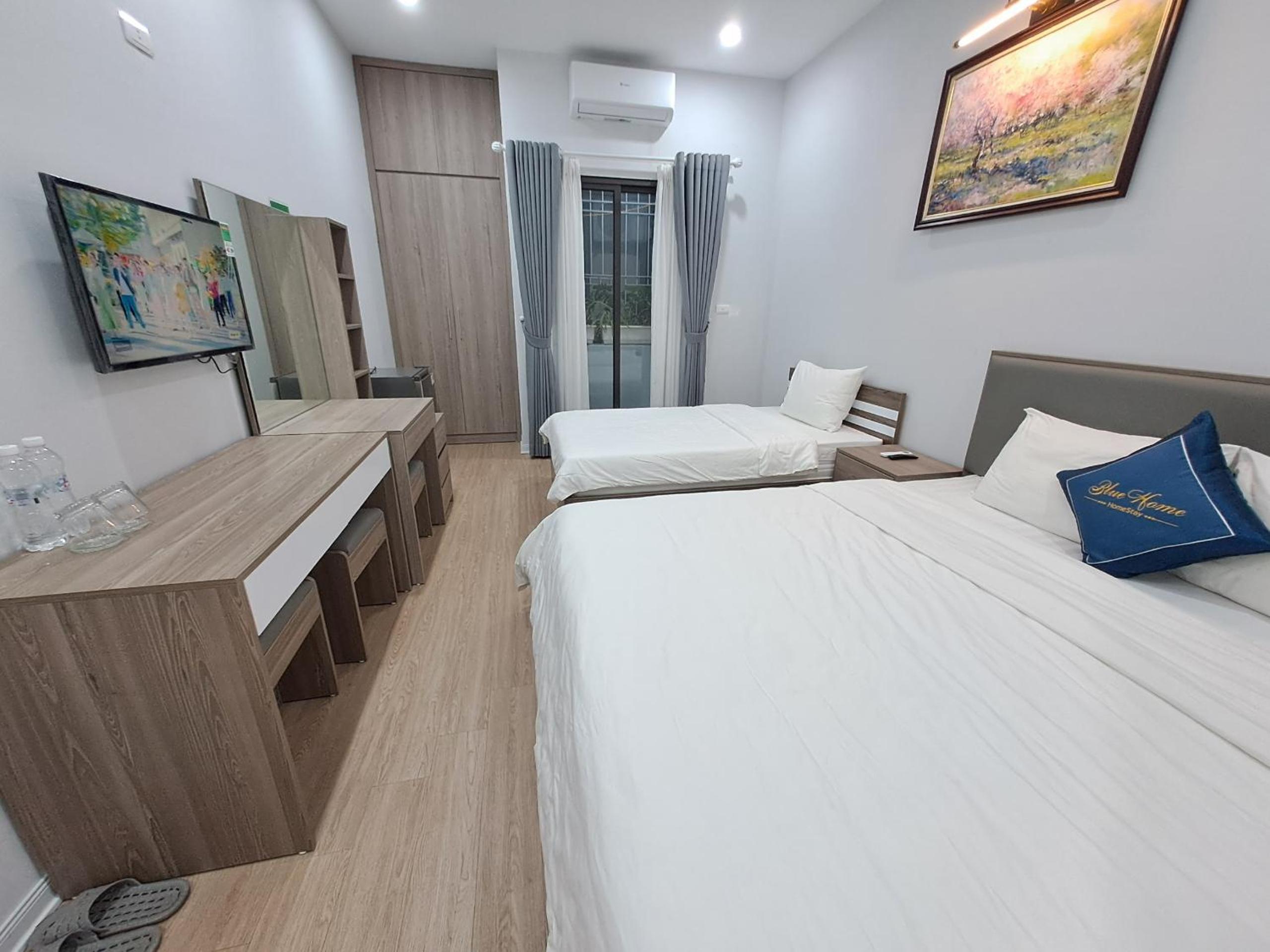 Blue homestay not is Blue Home