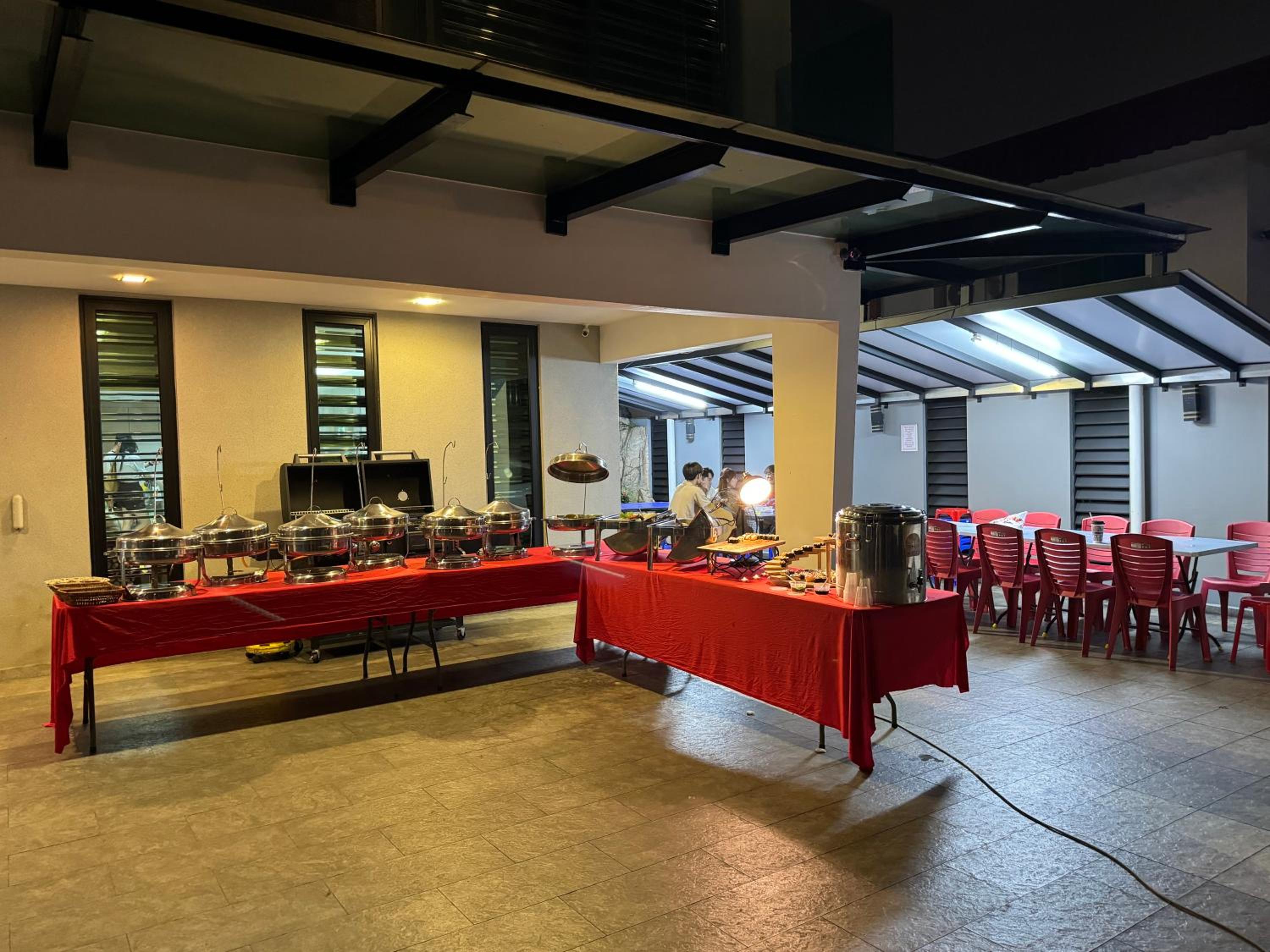 Near ksl bungalow near midvalley BBQ Karaoke wifi 300Mbps