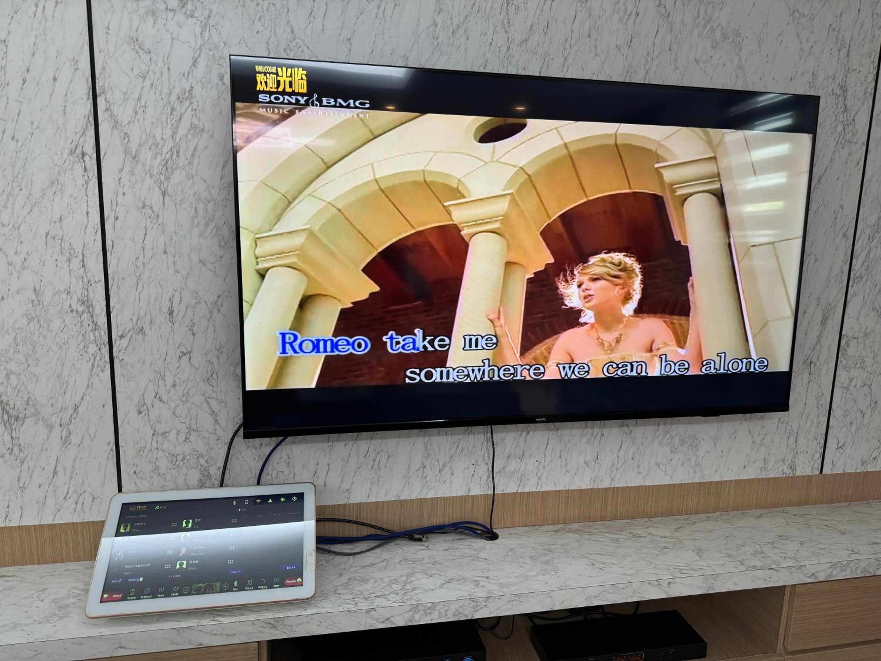 Near ksl bungalow near midvalley BBQ Karaoke wifi 300Mbps
