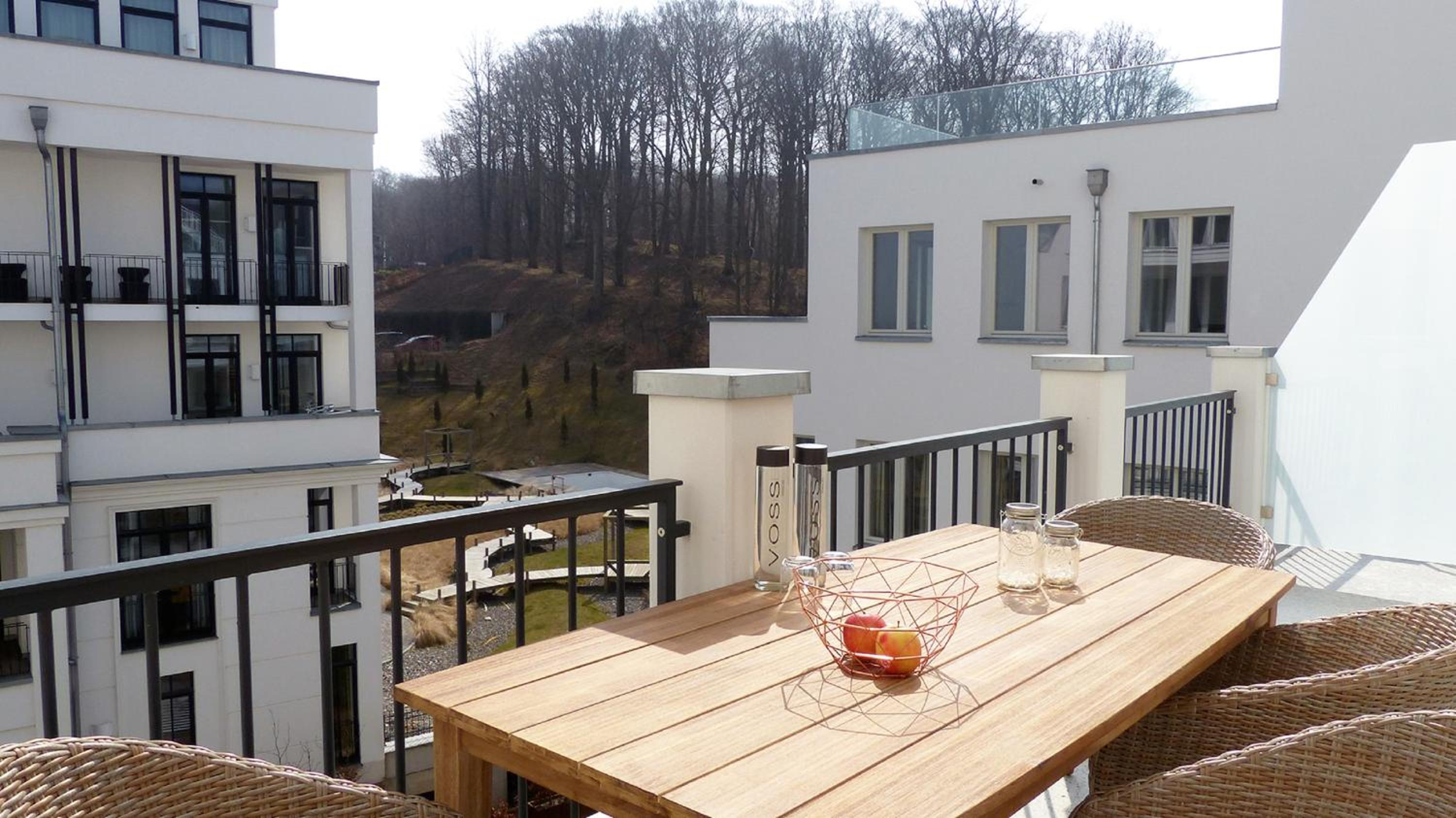 Pool und Sauna mit Meerblick, direkt an der Seebrücke - FIRST Sellin FeWo 3 8