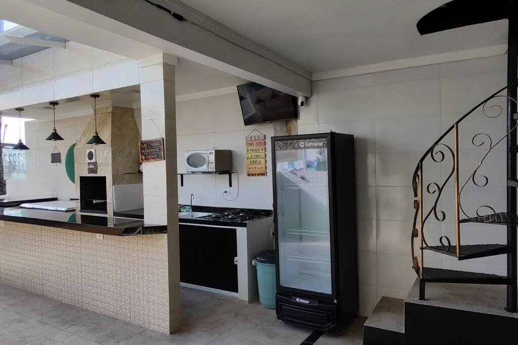 casa com piscina para 14 pessoas