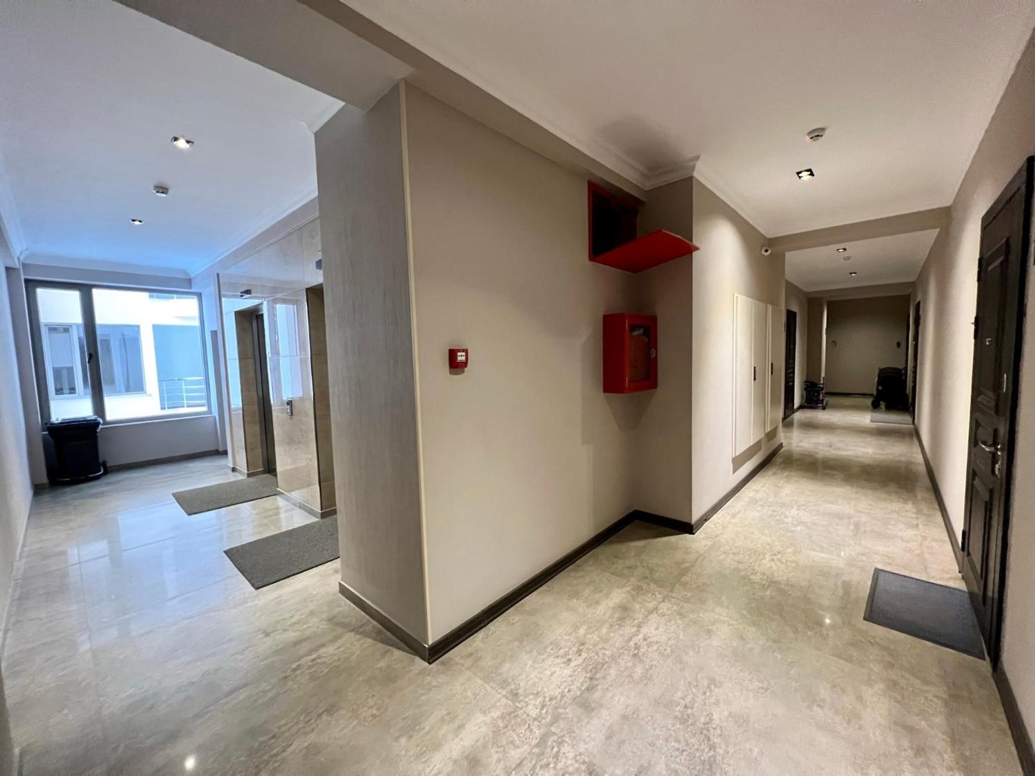 Bayil apartment by Baku Housing