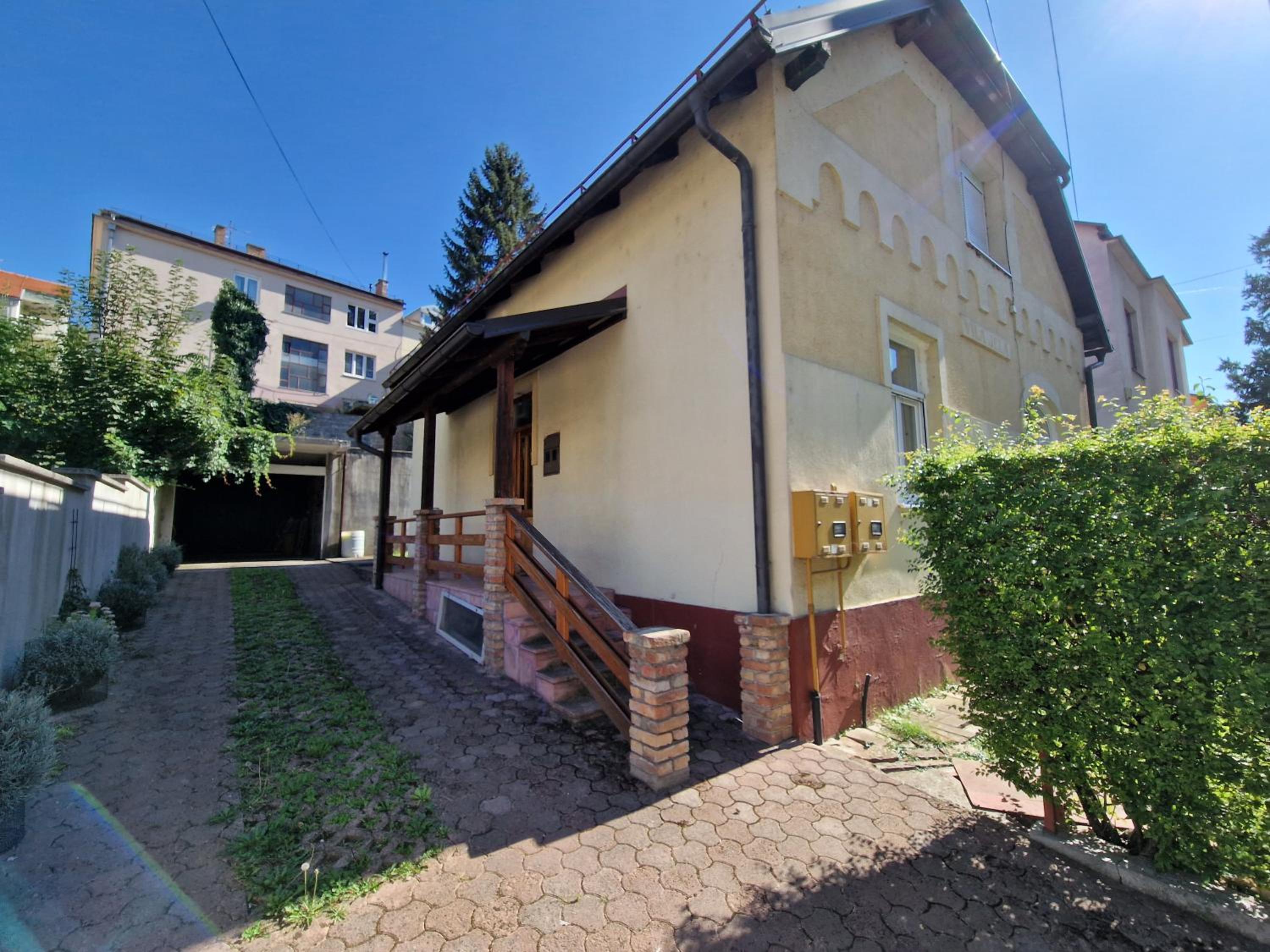 Apartment With Private Parking