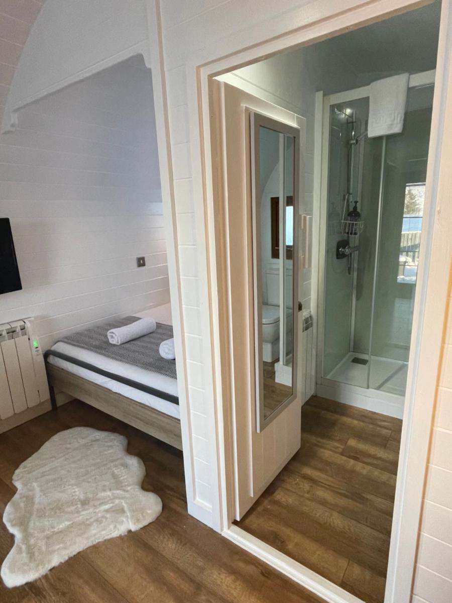 Highland Stays - The Oaks Studio Pod view 2