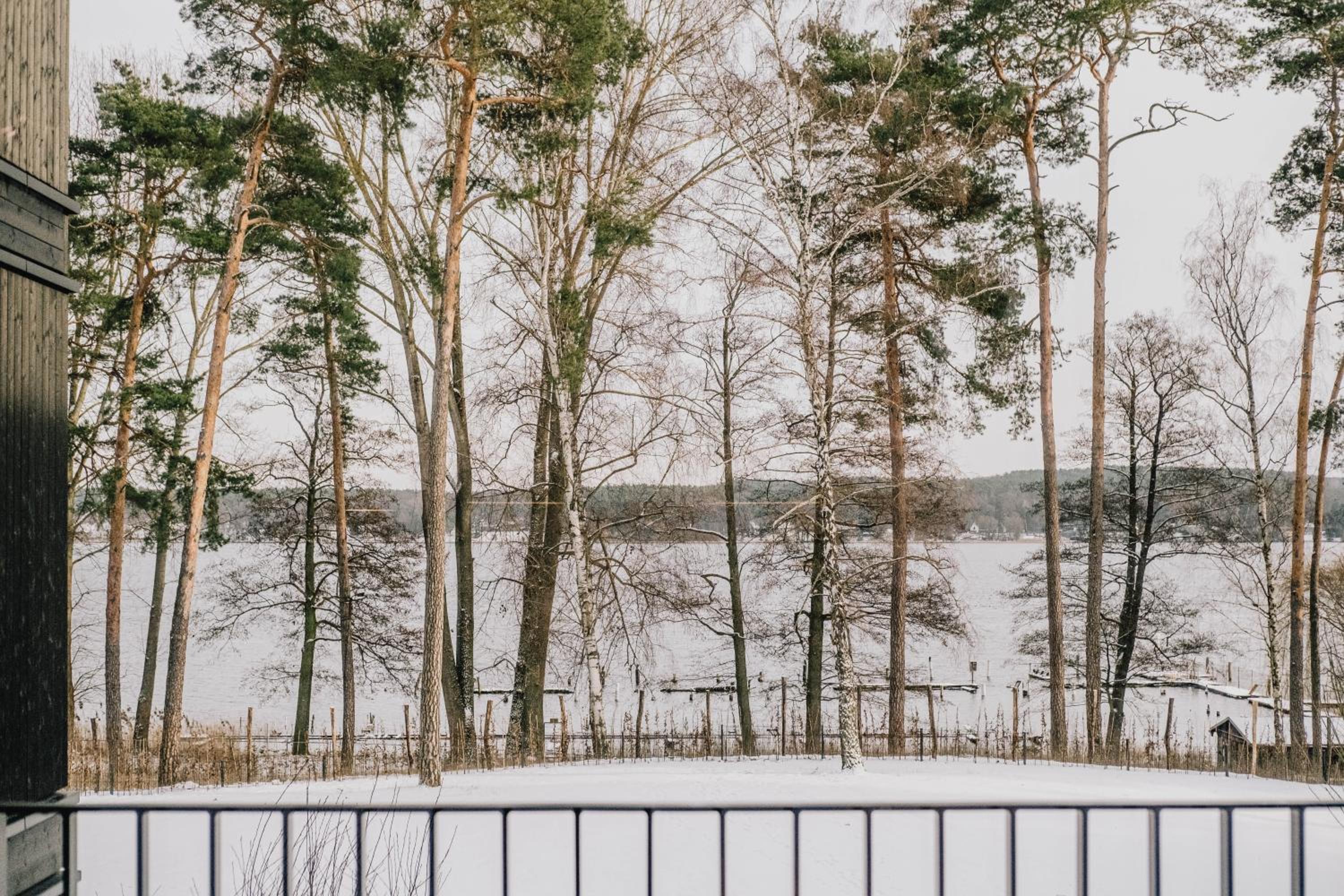 TheChipp - Designapartment mit Seeblick, Pool, Sauna & Kamin