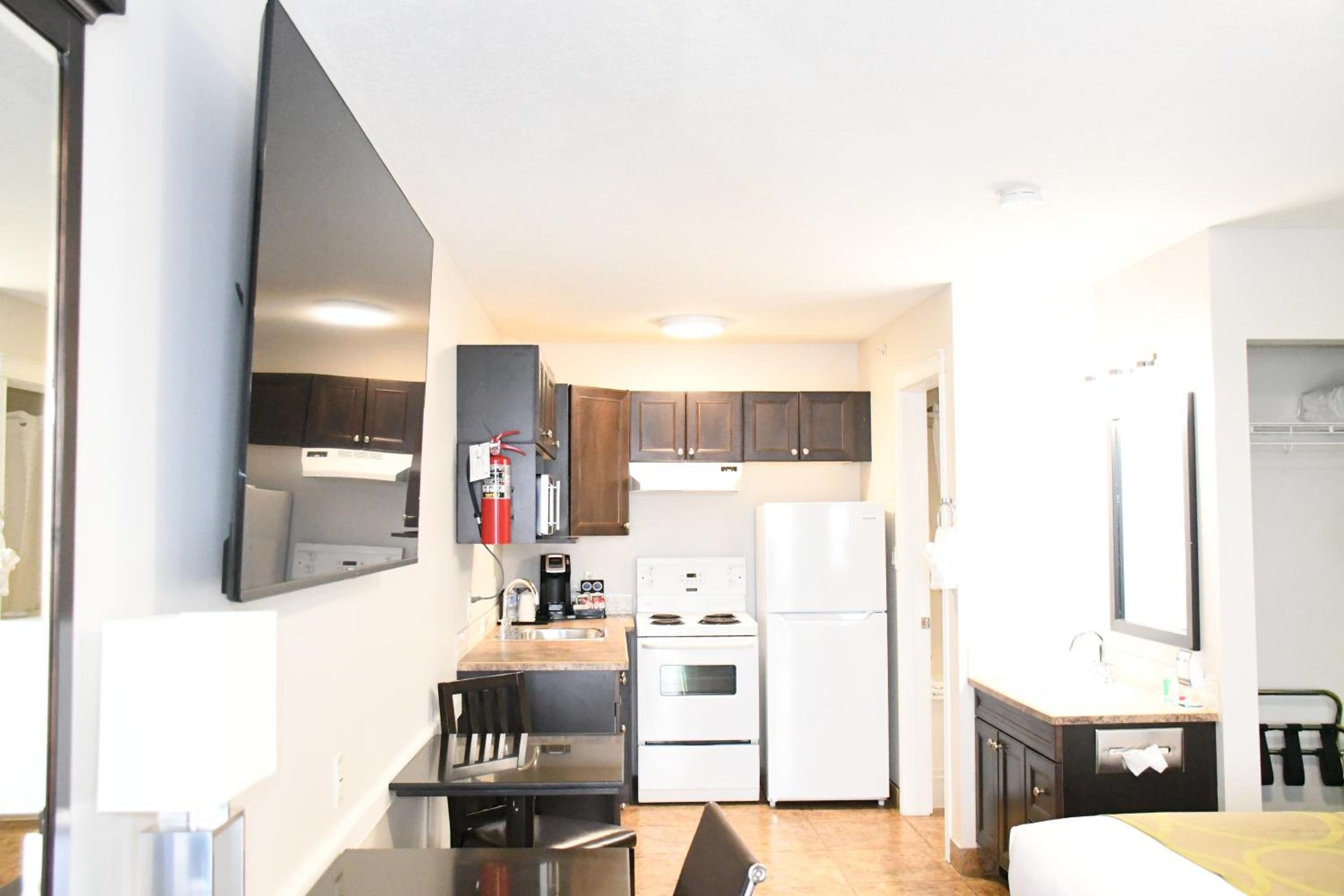 Super 8 by Wyndham Fort McMurray