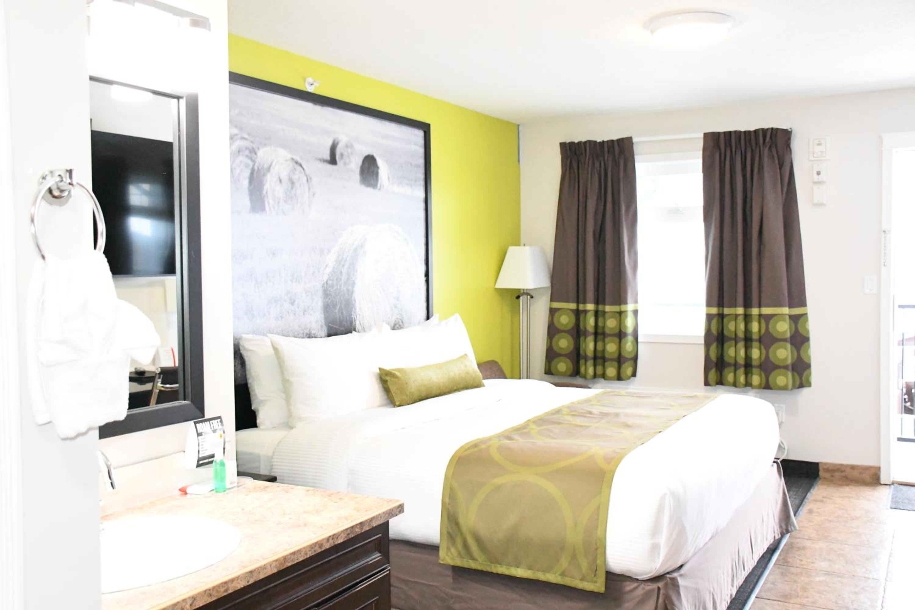 Super 8 by Wyndham Fort McMurray
