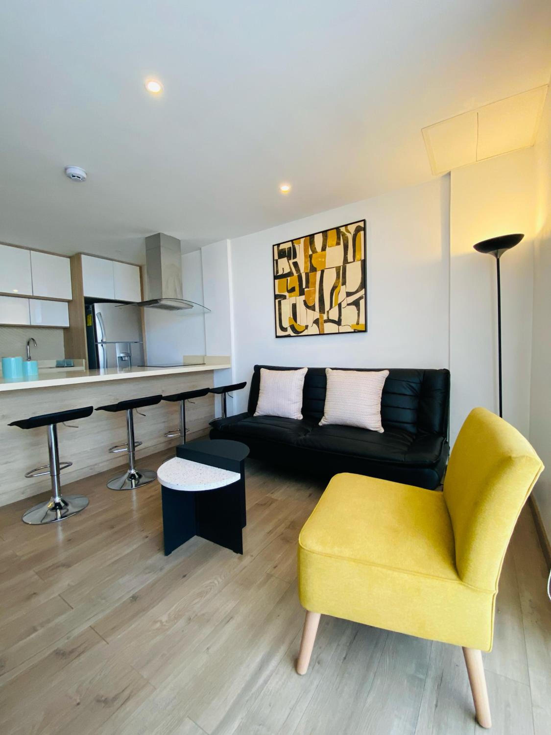 Hermoso dúplex nuevo con balcón y terraza