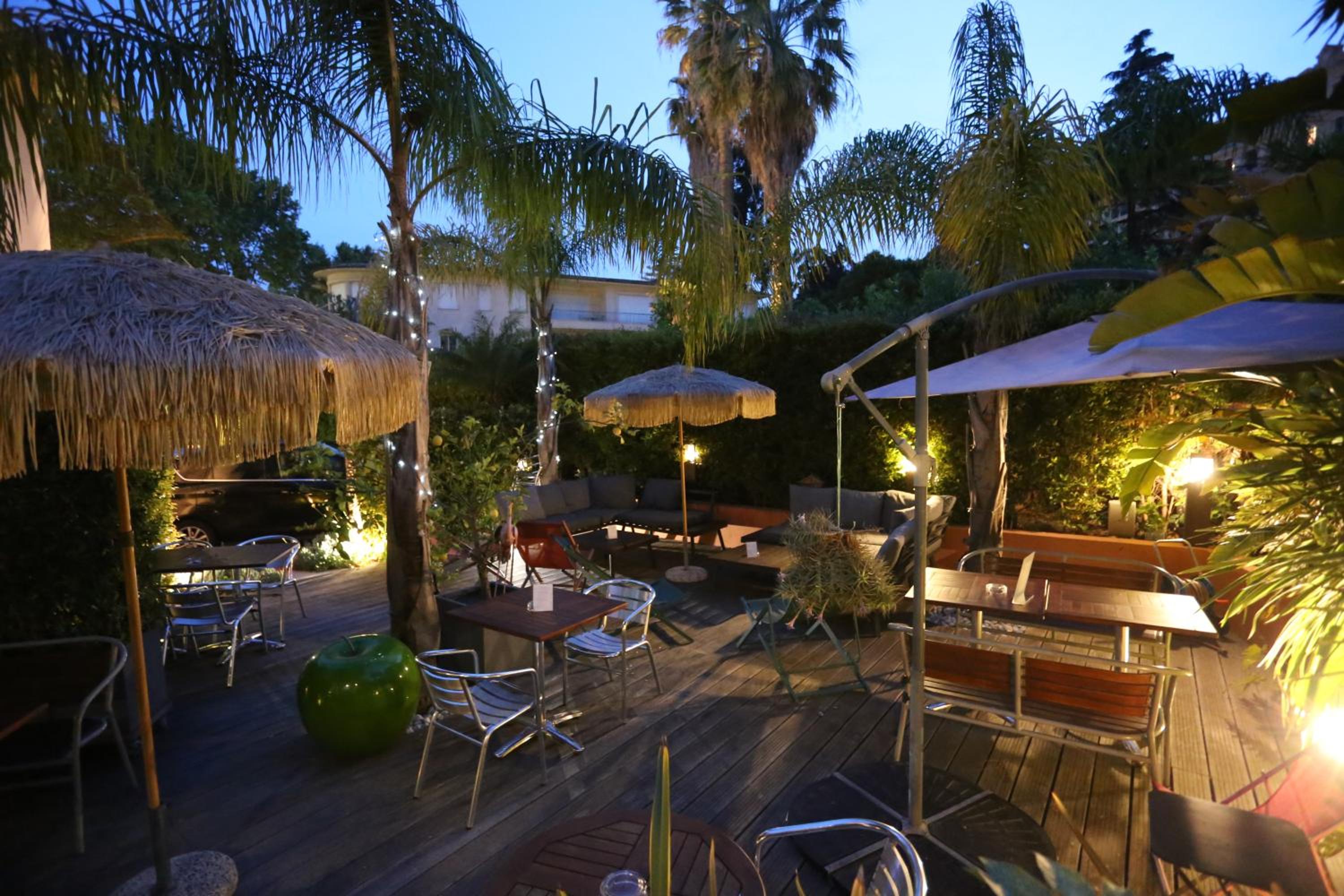 Menton Vacations - Hotel Pavillon Imperial - Property Image 8