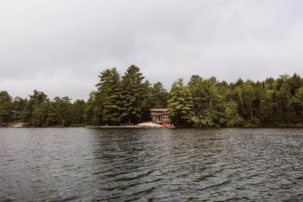 Waterfront private cottage on Koshlong Lake