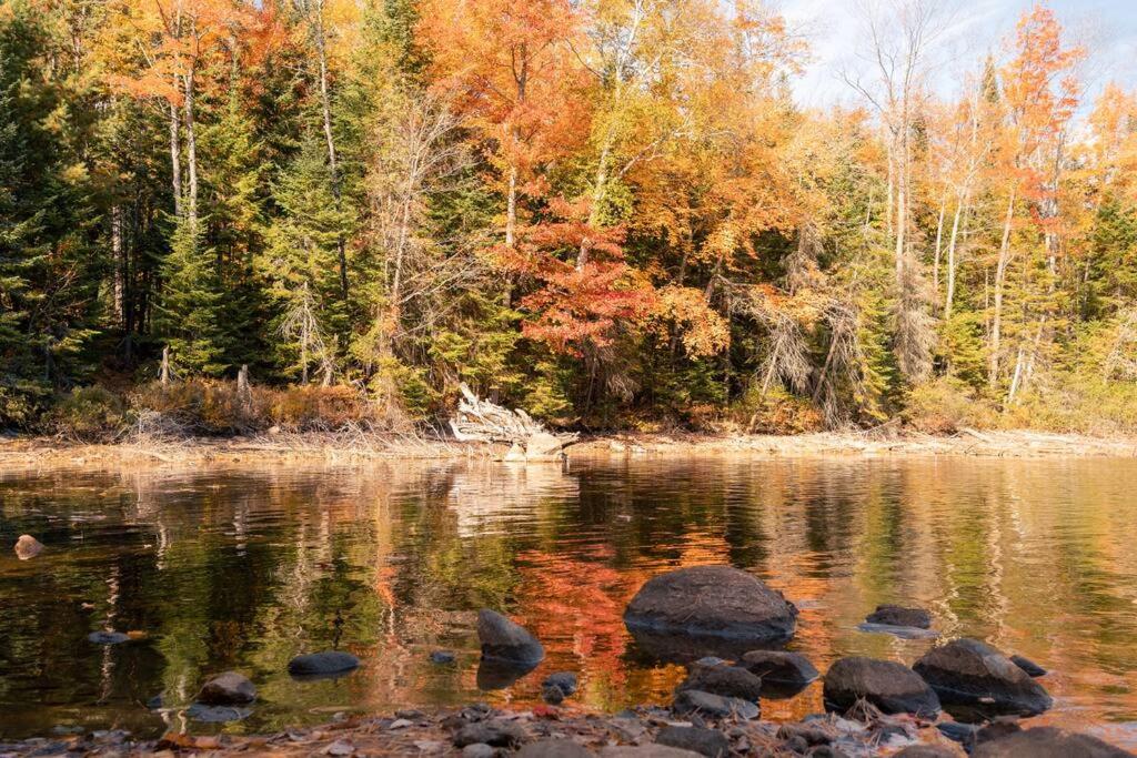 Waterfront private cottage on Koshlong Lake