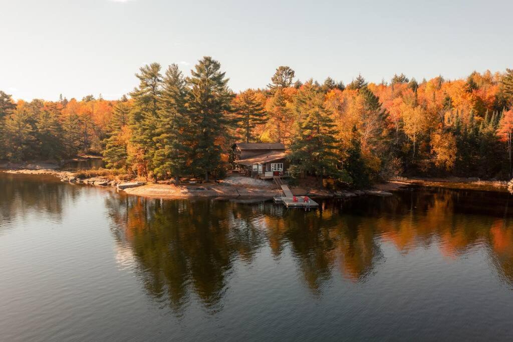Waterfront private cottage on Koshlong Lake