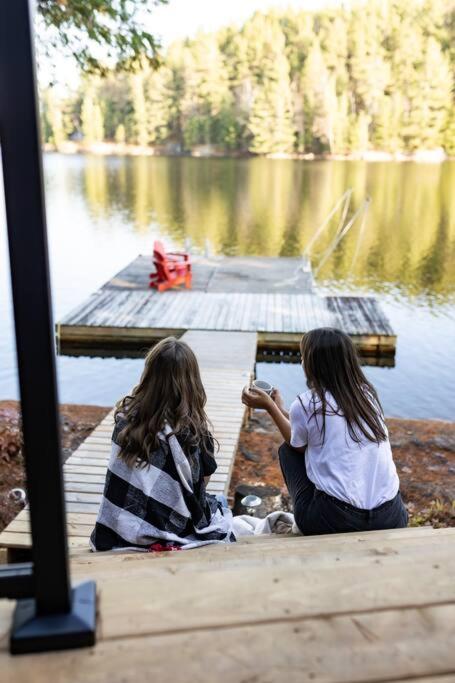 Waterfront private cottage on Koshlong Lake