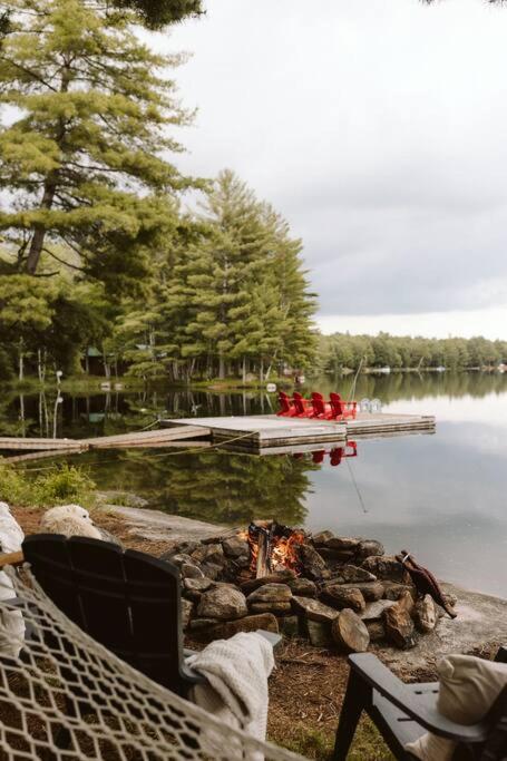 Waterfront private cottage on Koshlong Lake