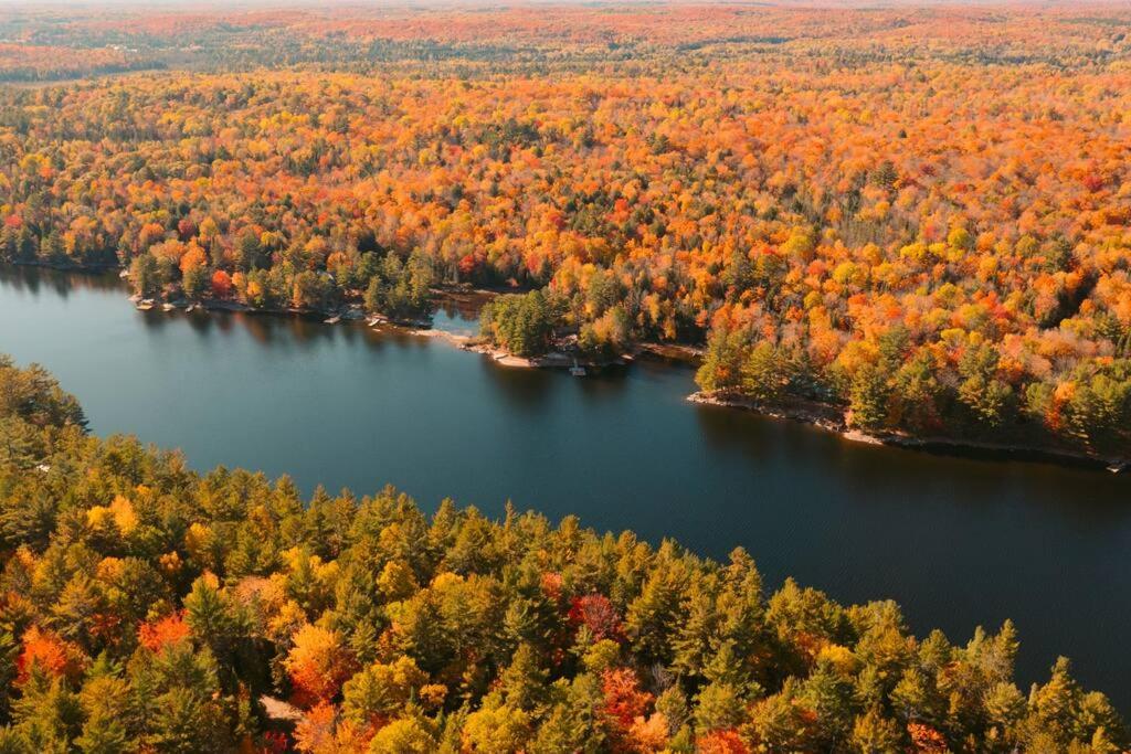 Waterfront private cottage on Koshlong Lake