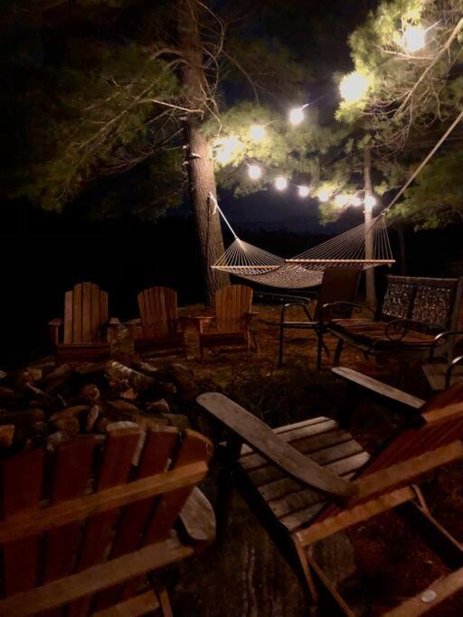 Waterfront private cottage on Koshlong Lake