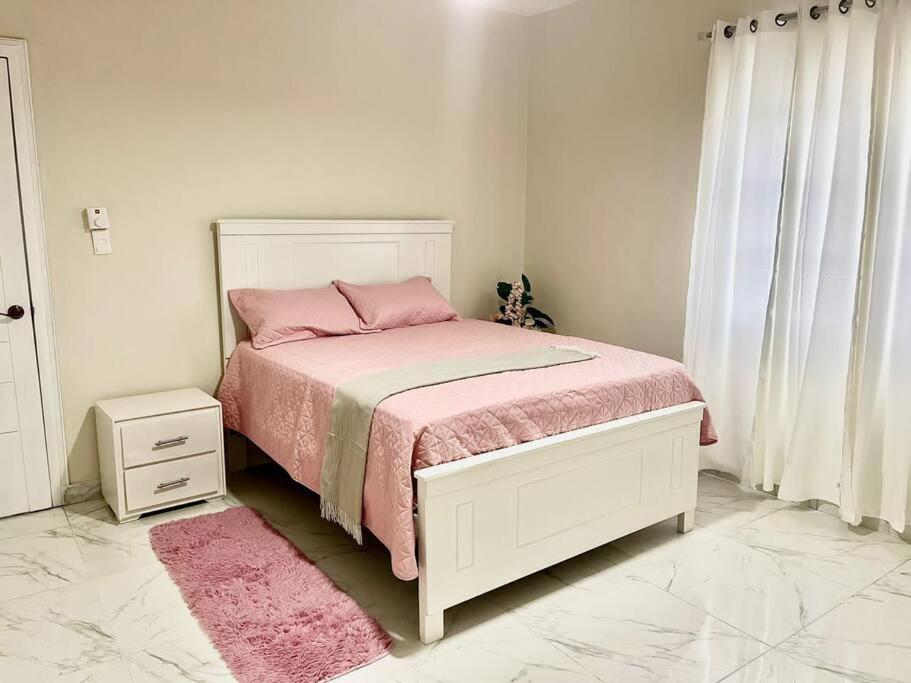 Villa Familiar con Piscina cerca Av Ecológica
