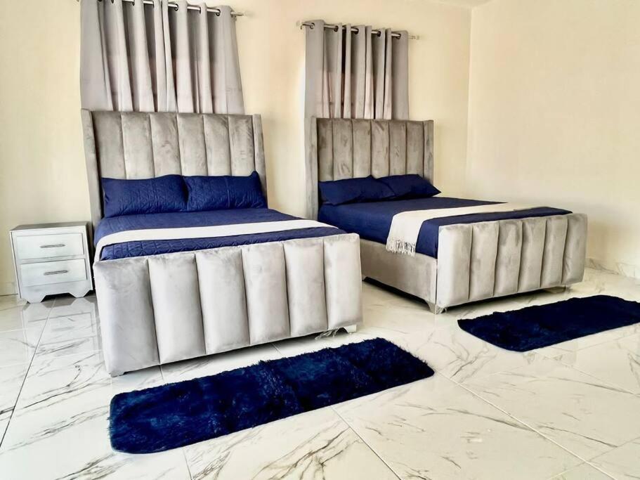 Villa Familiar con Piscina cerca Av Ecológica