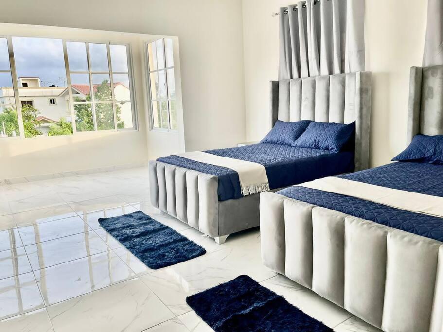 Villa Familiar con Piscina cerca Av Ecológica