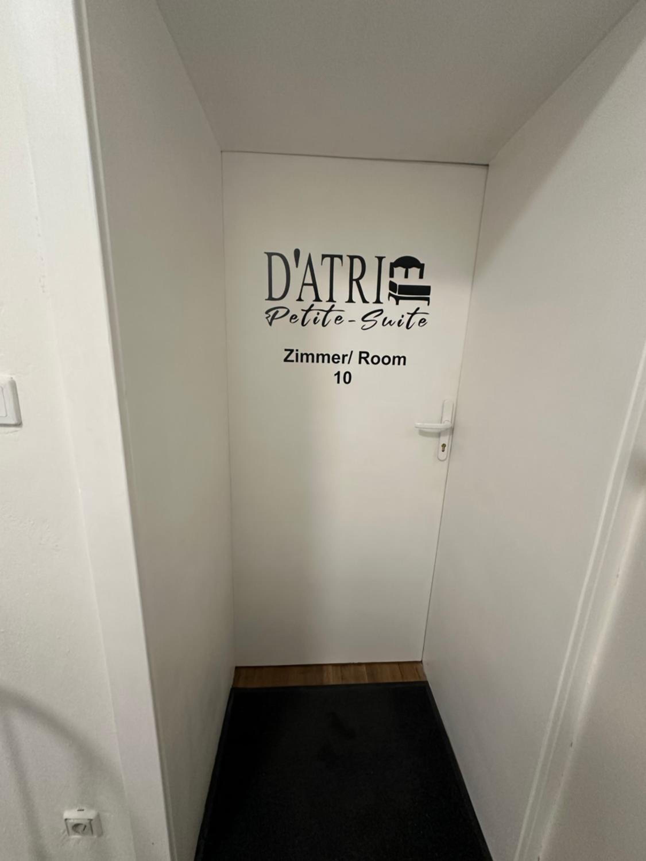 DATRI Petite Suite 10