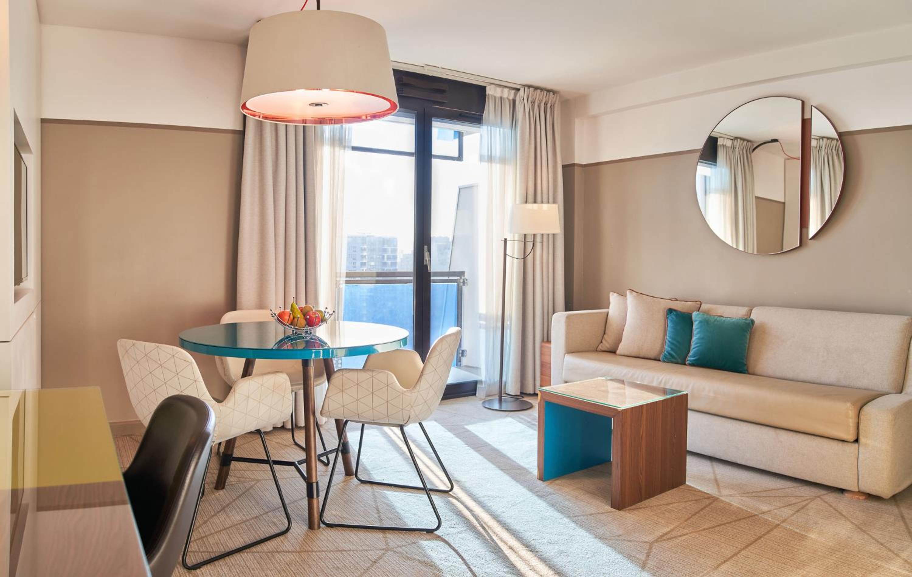 Courbevoie Vacations - Fraser Suites Paris La Defense - Property Image 6