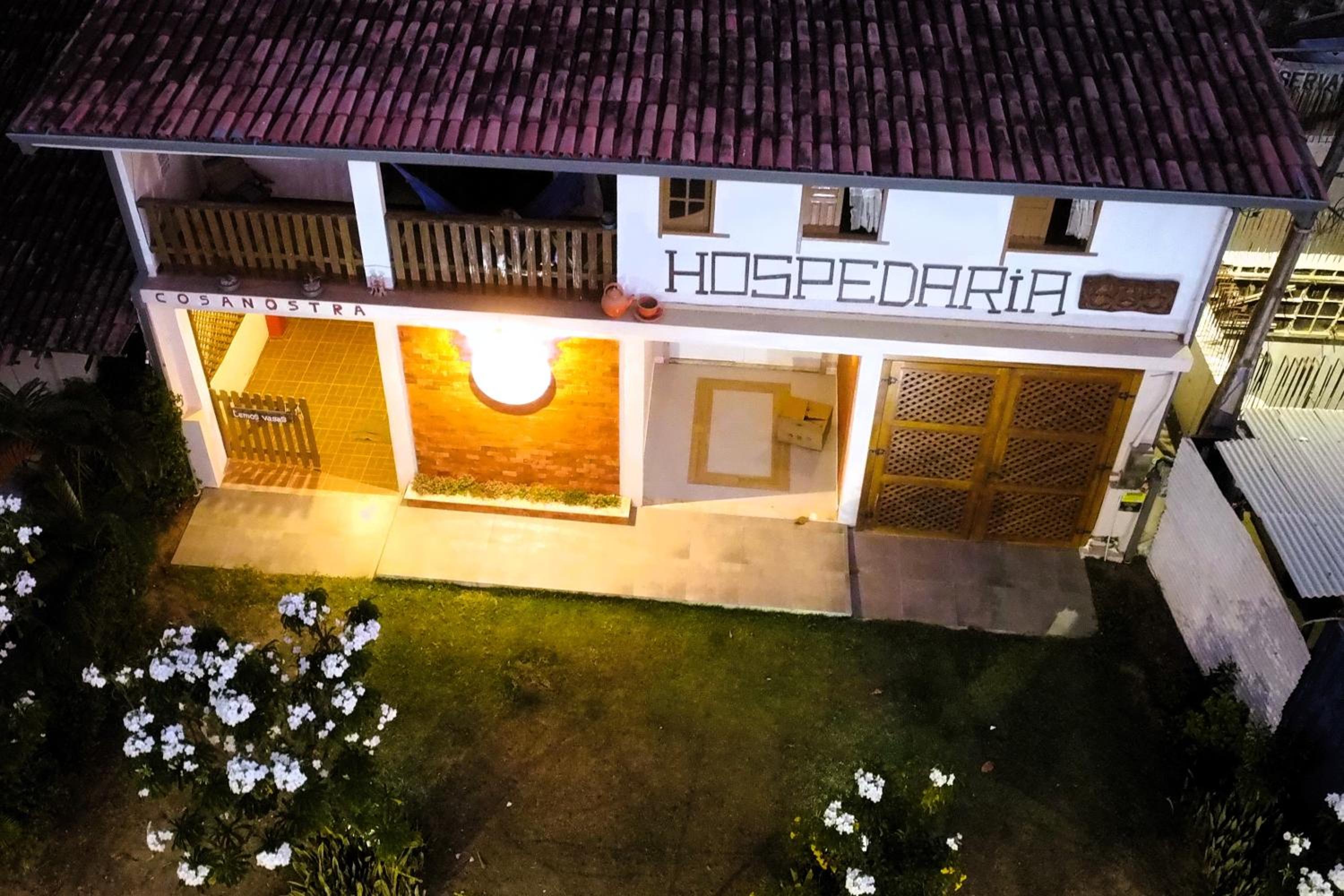 Hospedaria Cosanostra