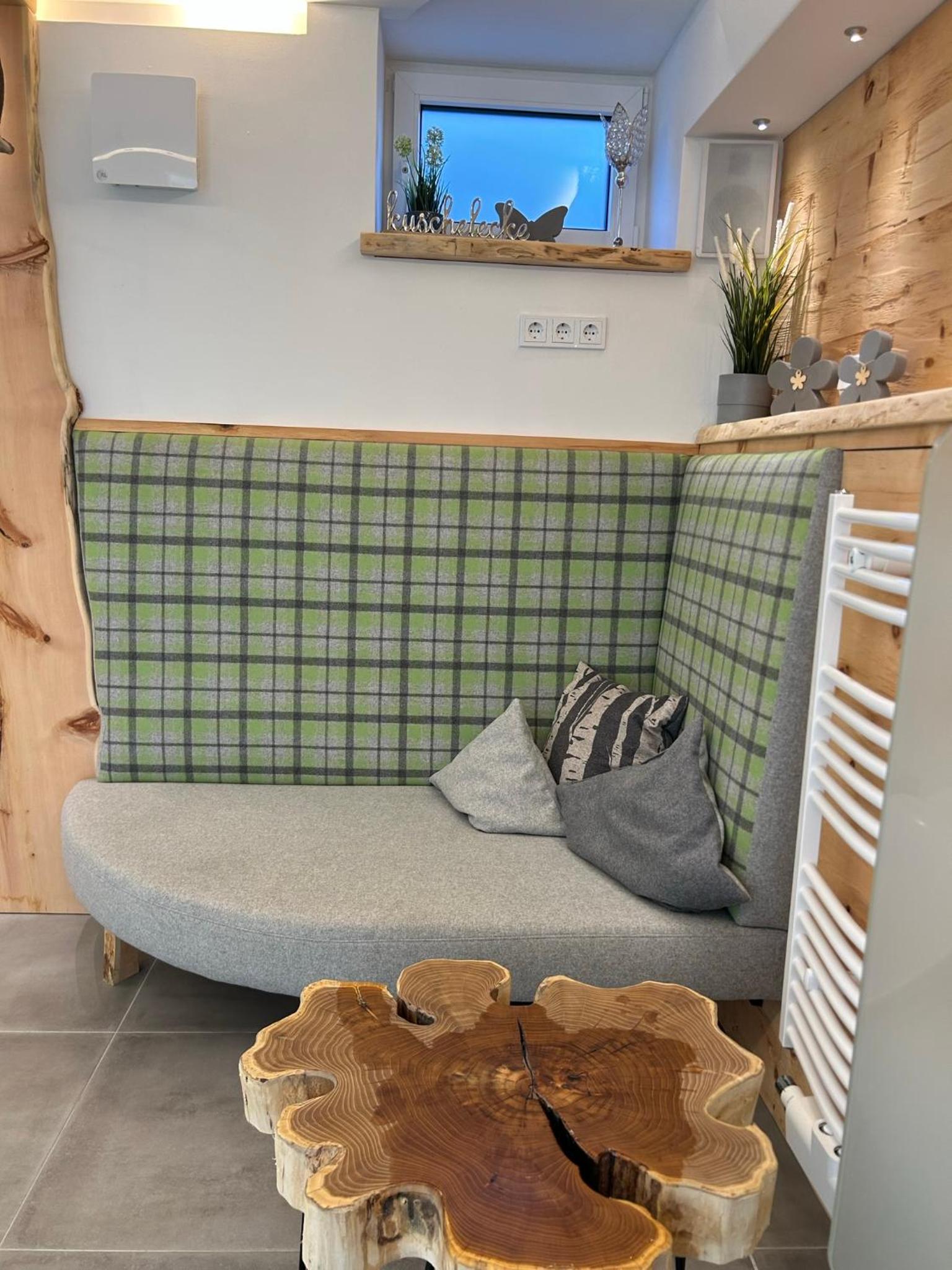 Ferienwohnung im Usseltal - Zirben Spa - Monheimer Alb - Altmühltal - Familie Geyer Daiting