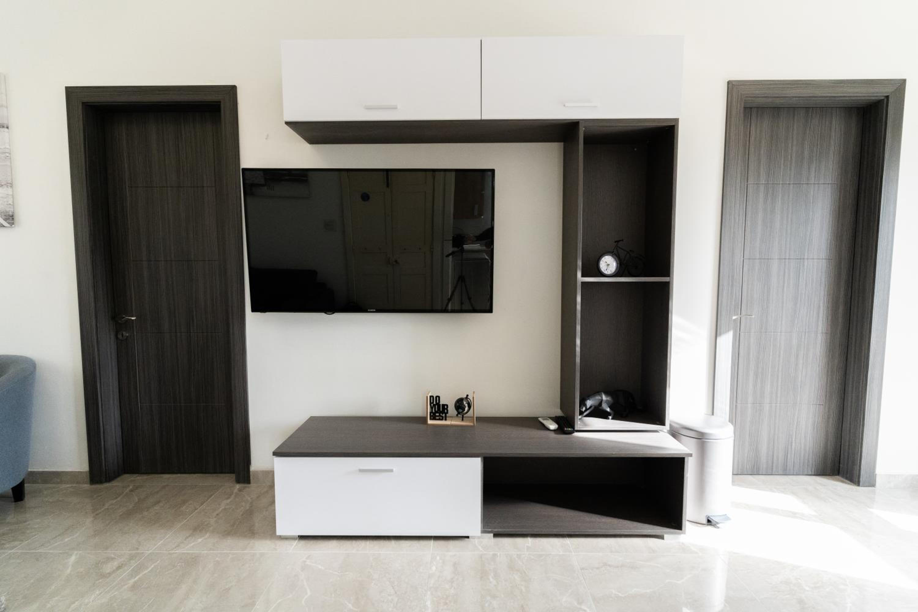 Luxurious Beach Apartment photo 5