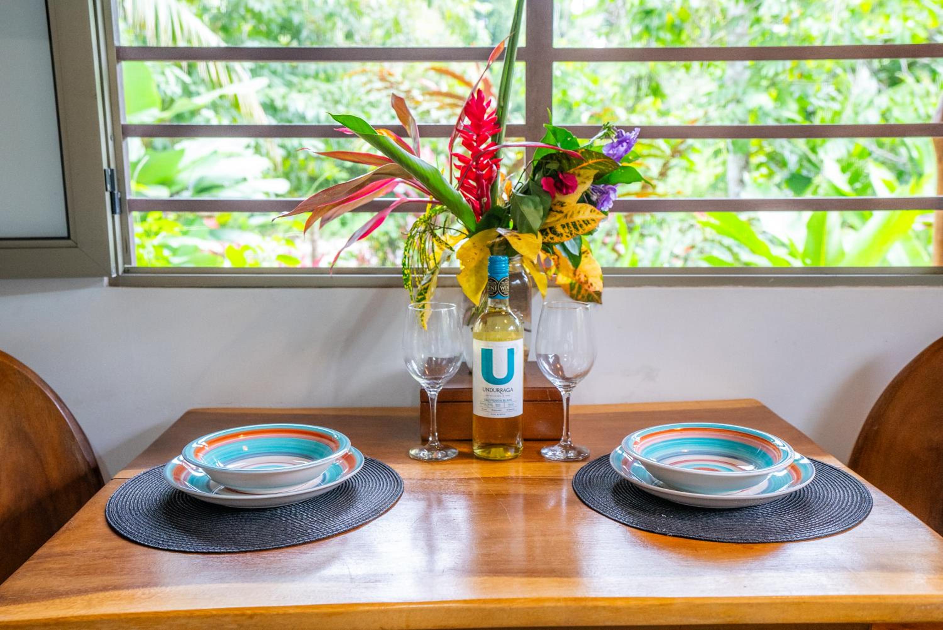 Toucan Villa -riverfront With Pool & Near A Beach
