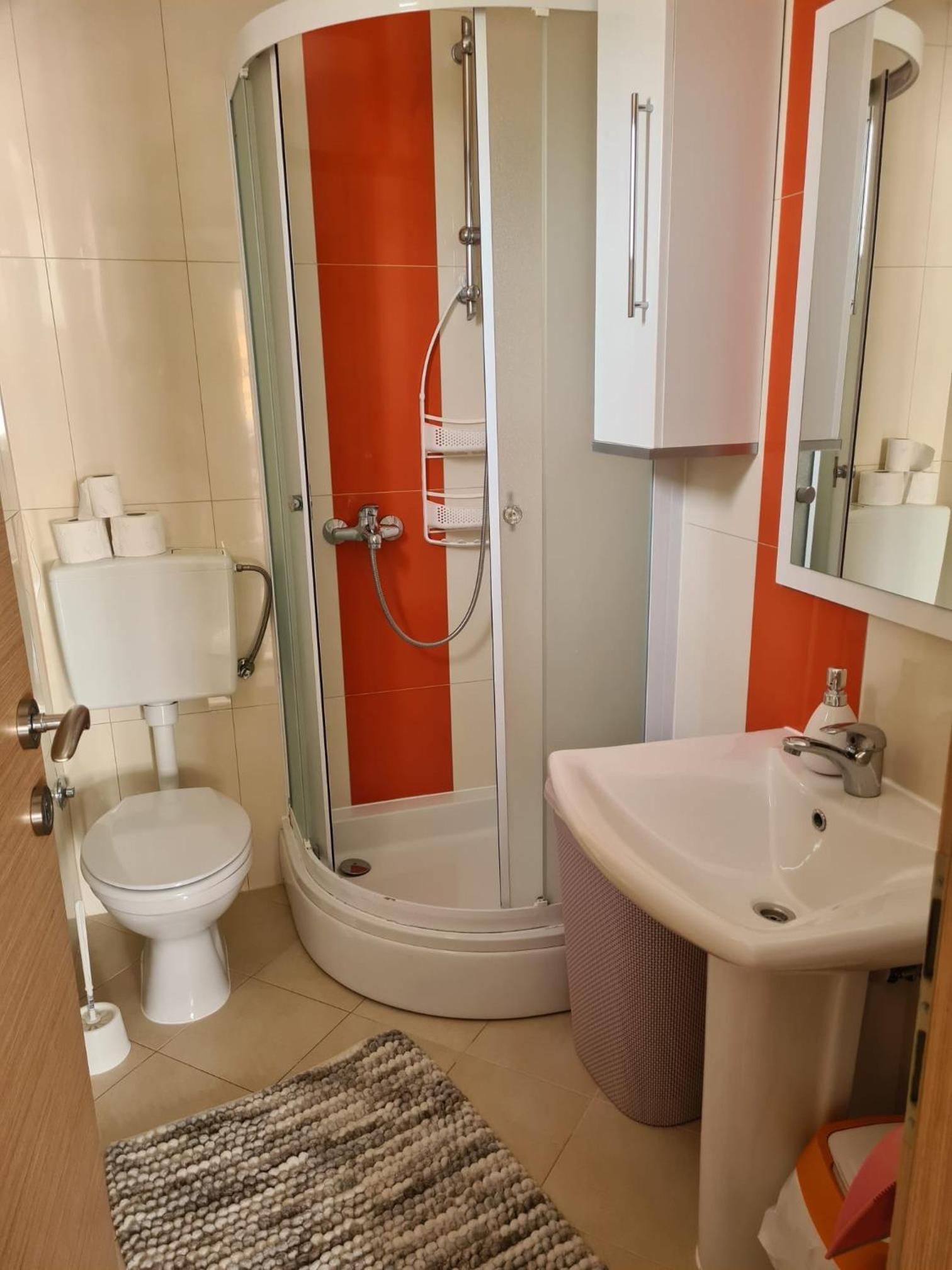 Apartmani Ruzmarin photo 5