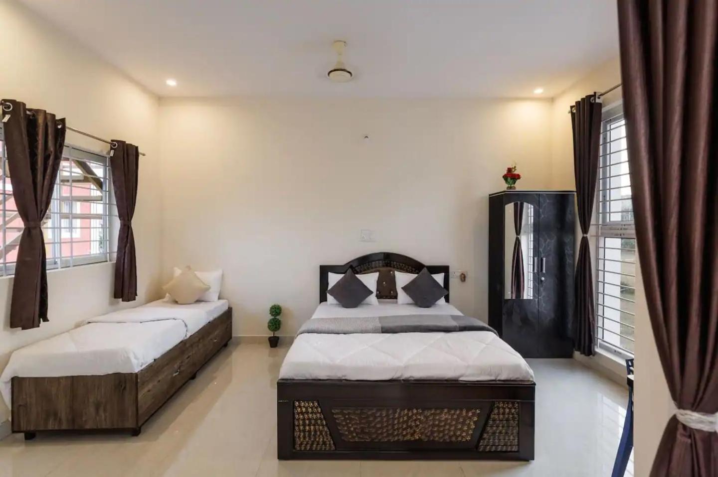 Nandi skandagiri stay